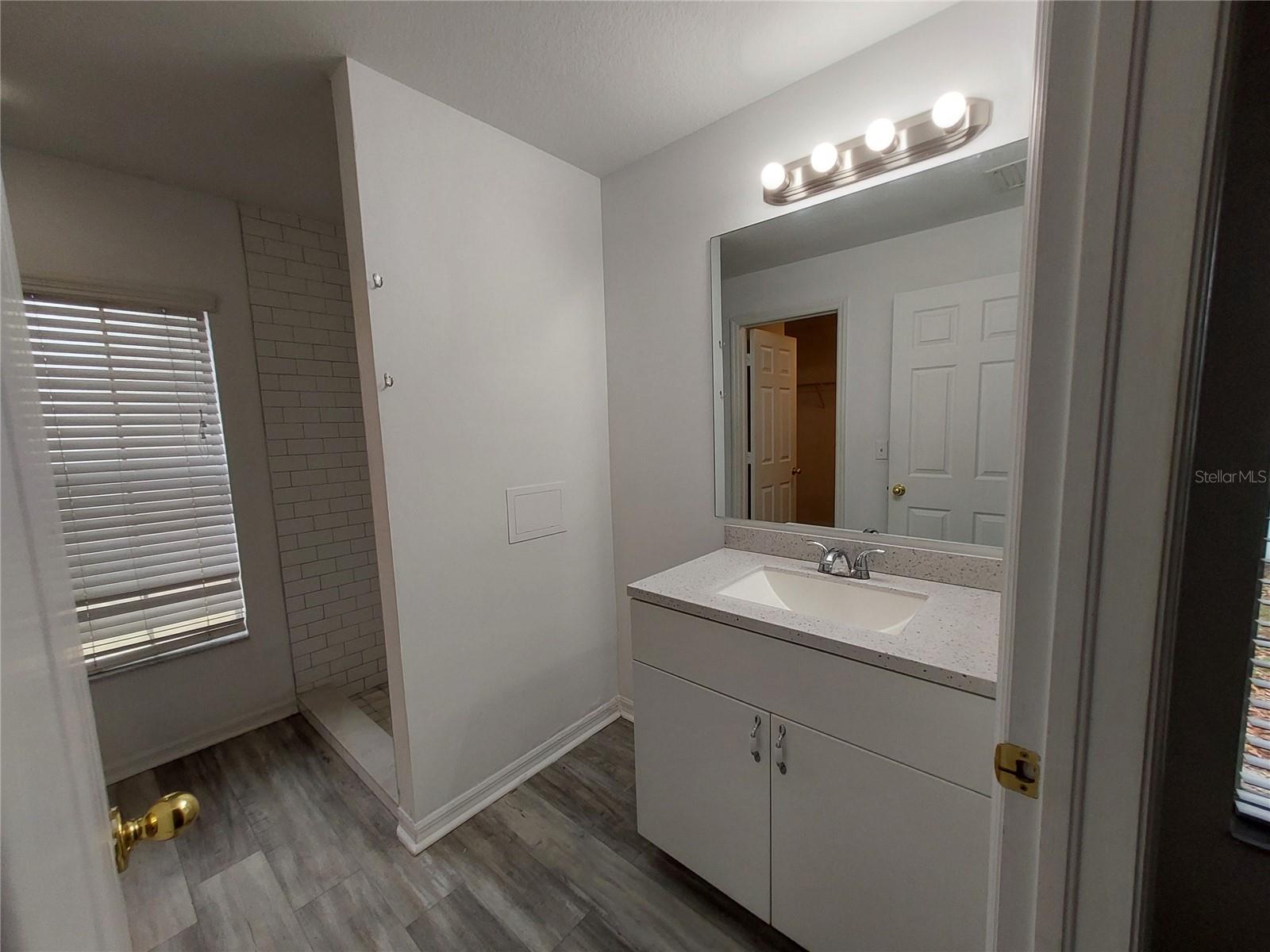 Image 16 of 28 For 557 Windermere Drive