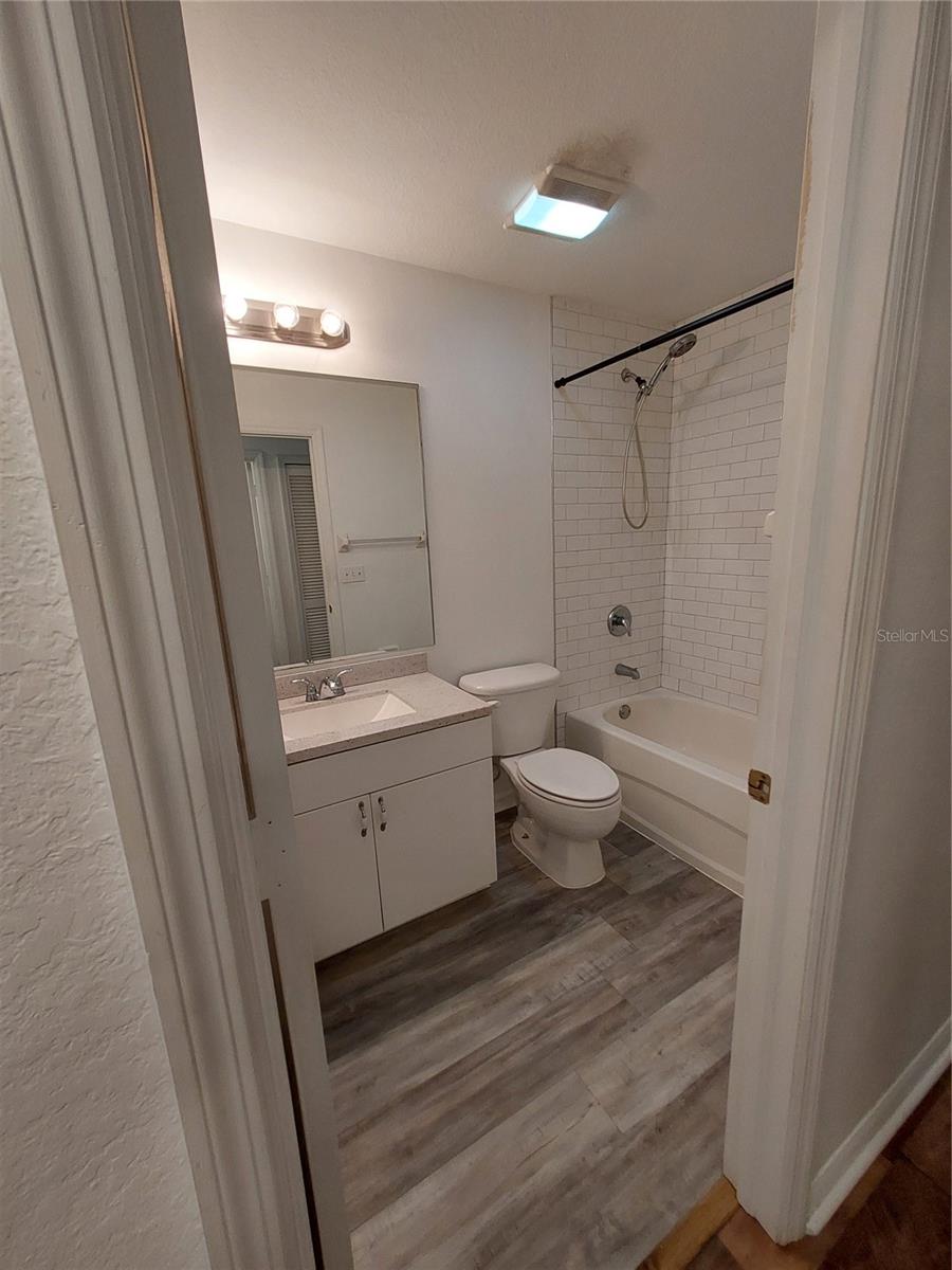 Image 23 of 28 For 557 Windermere Drive