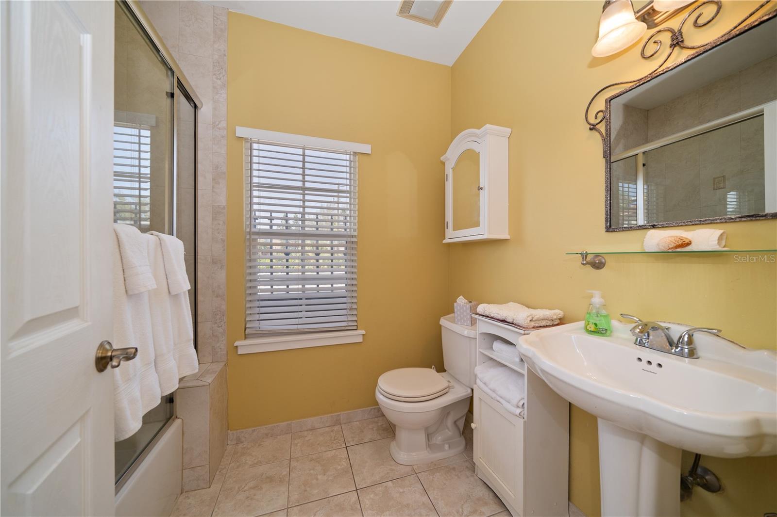 Image 11 of 31 For 101 Bay Drive