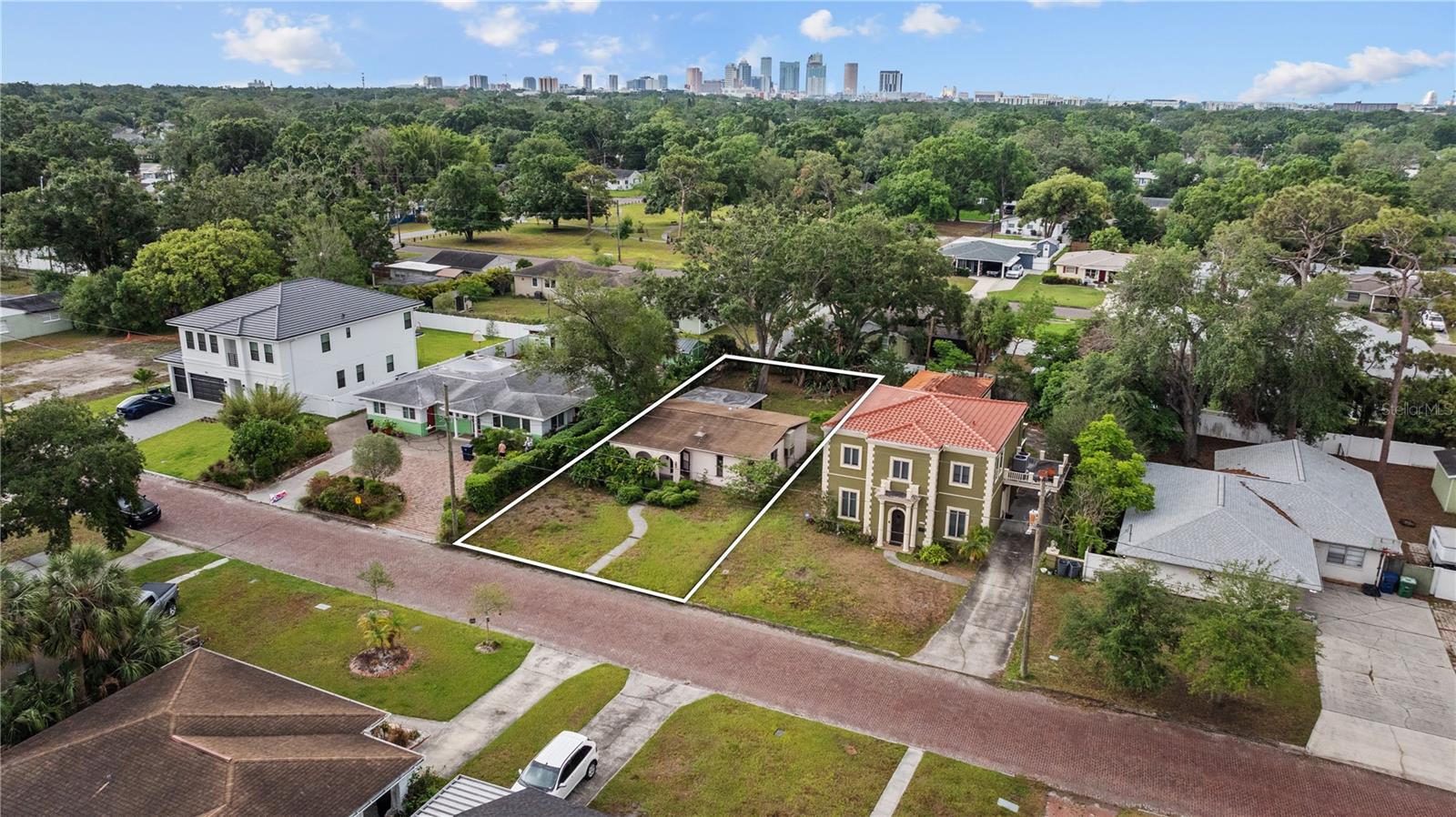Image 3 of 20 For 910 Virginia Avenue