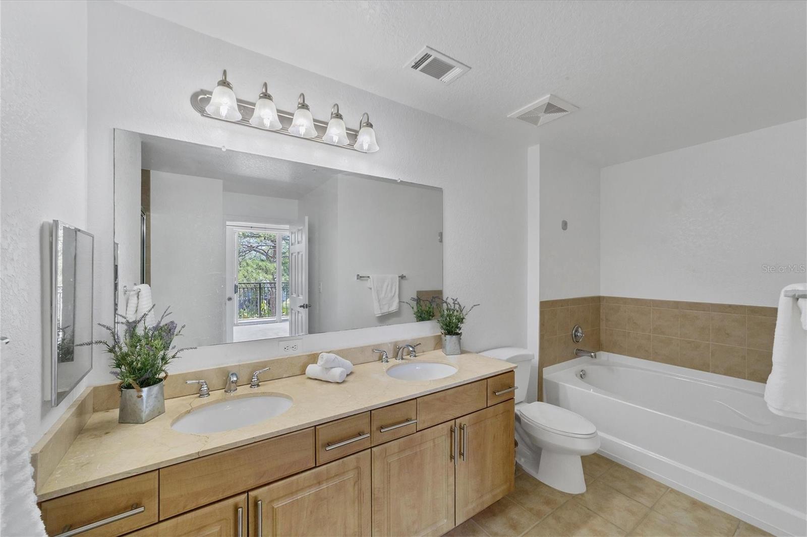 Image 8 of 32 For 1268 11th Street 2302