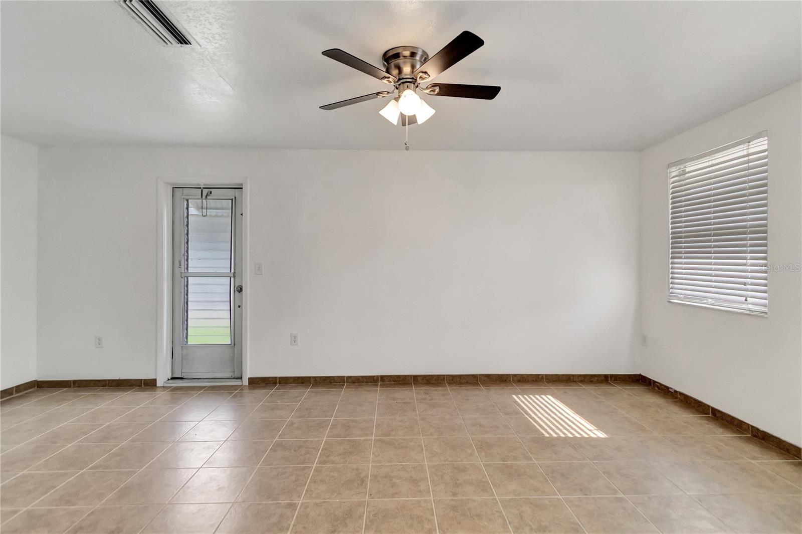 Image 10 of 28 For 3929 Cochise Terrace