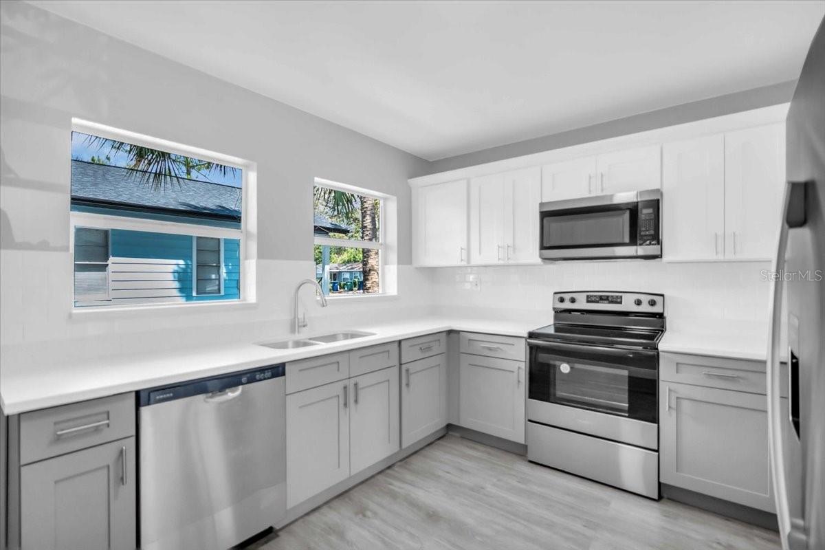 Image 14 of 40 For 2711 22nd Avenue