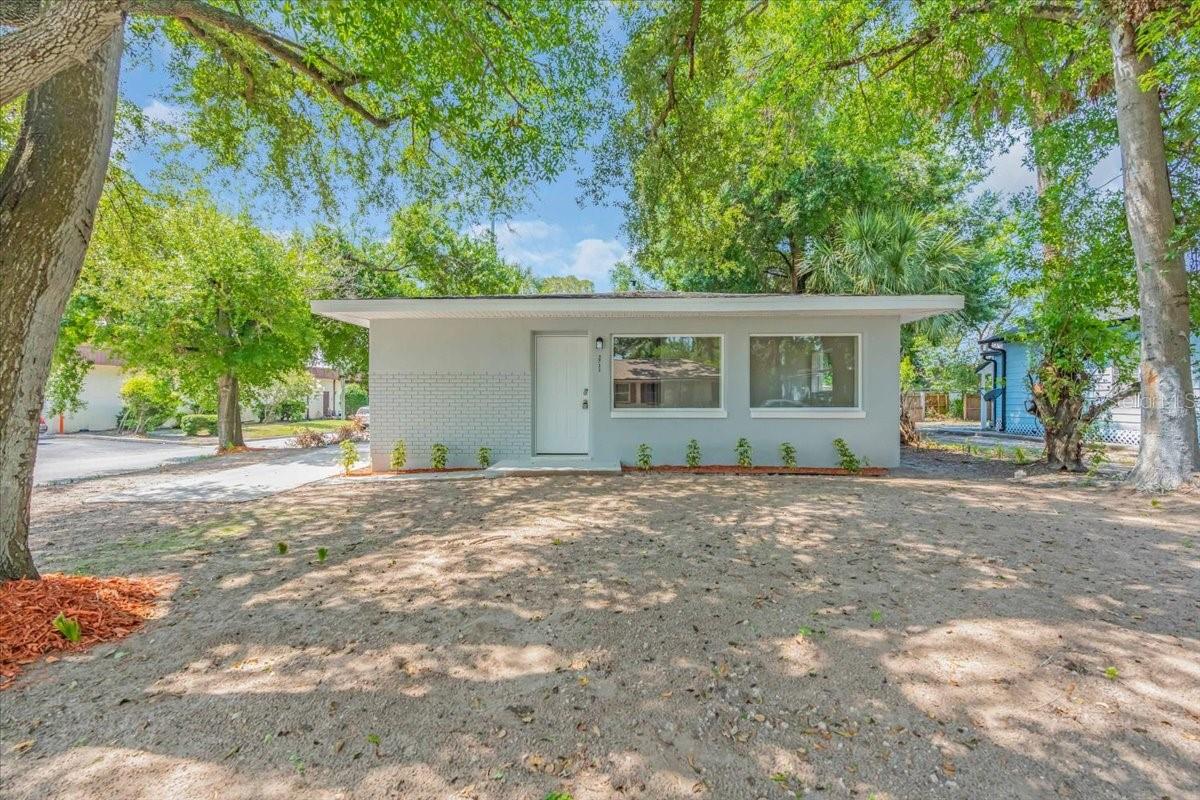 Image 3 of 40 For 2711 22nd Avenue