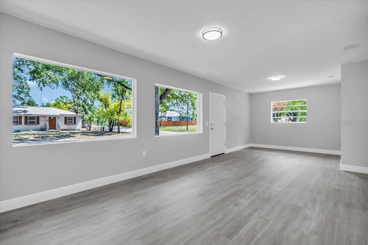 Image 7 of 40 For 2711 22nd Avenue