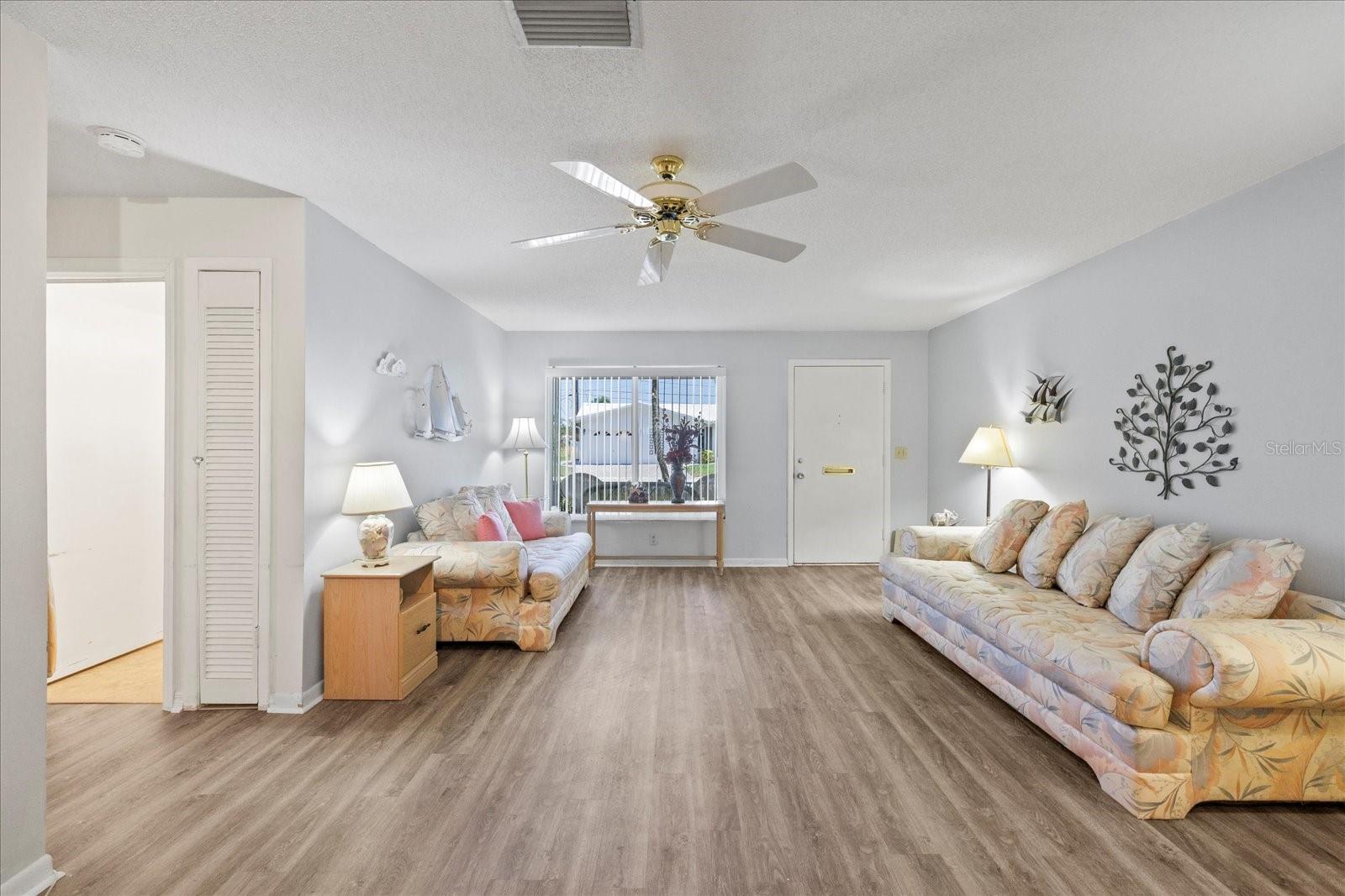 Image 13 of 32 For 9690 41st Street N 0