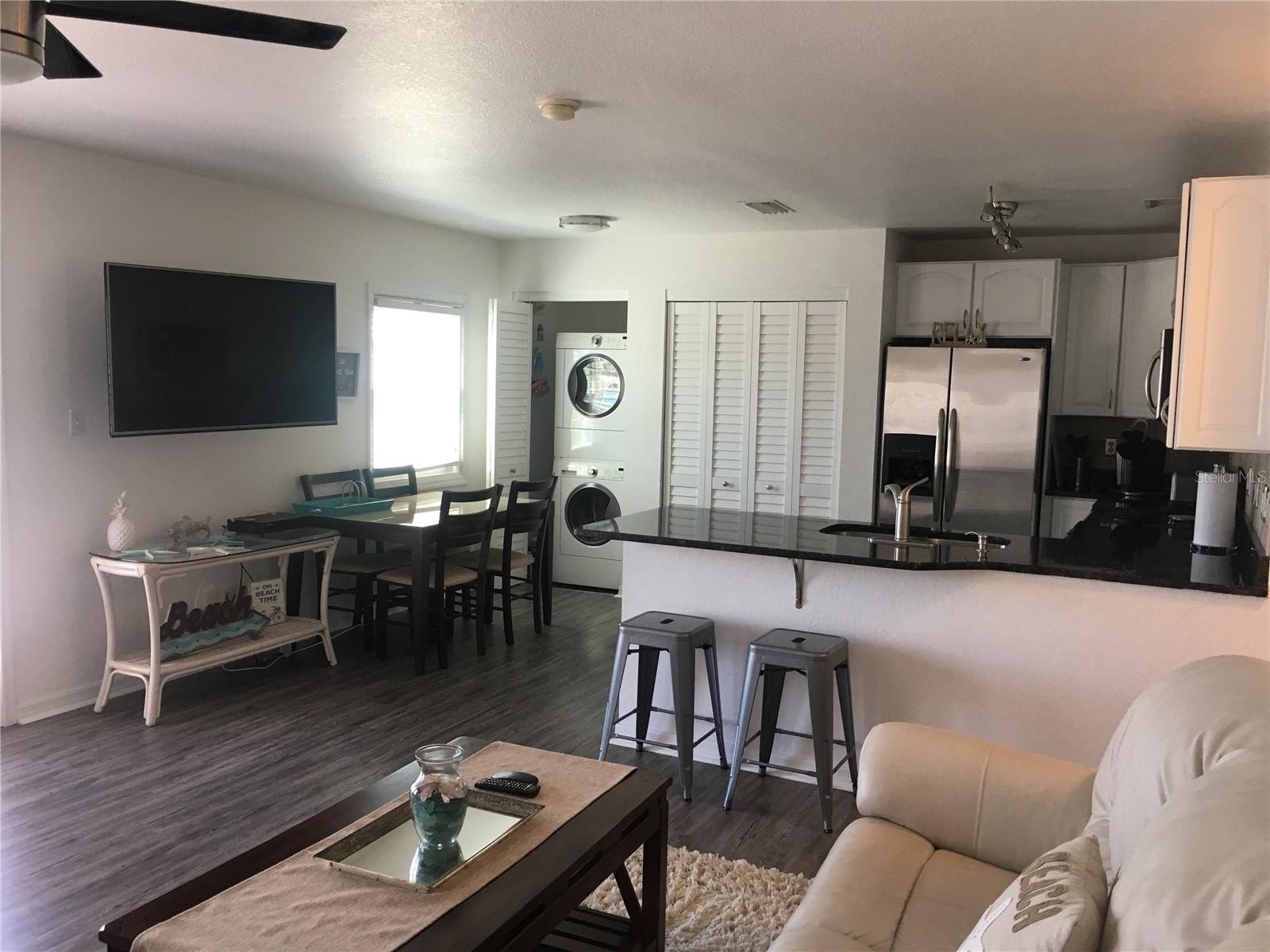 Image 2 of 19 For 5174 Beach Drive Se B