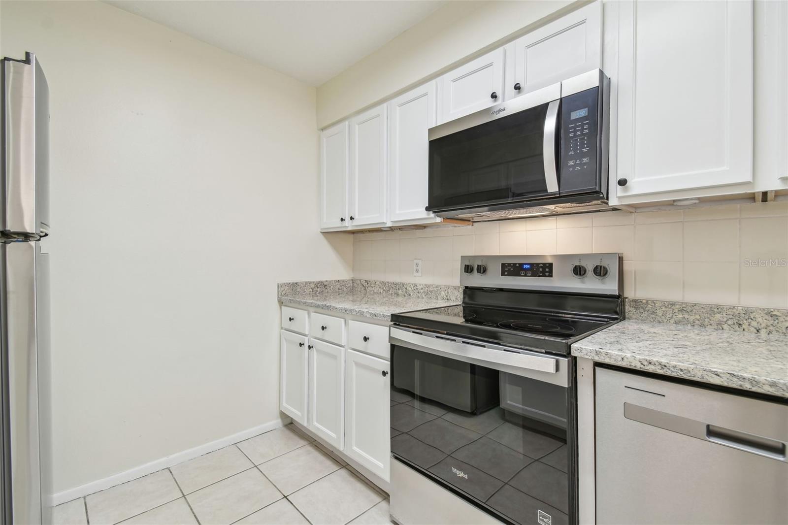 Listing photo id 8 for 9473 Forest Hills Place