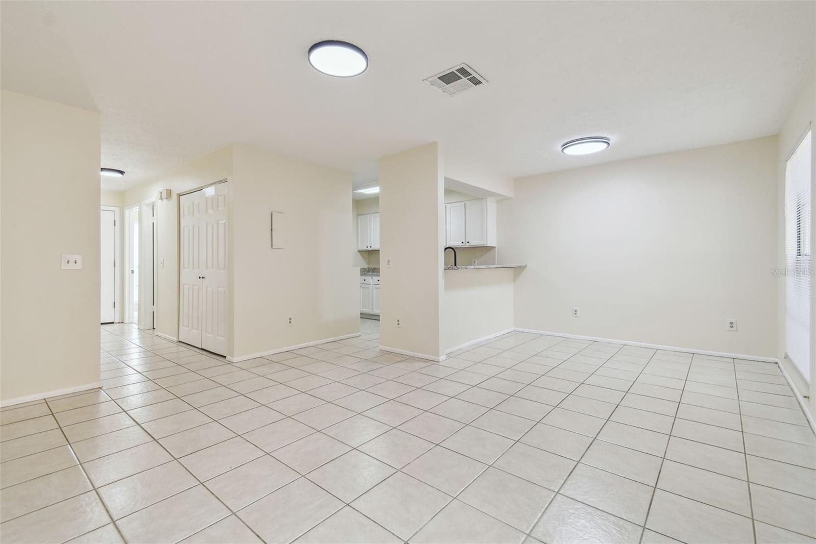 Listing photo id 10 for 9473 Forest Hills Place