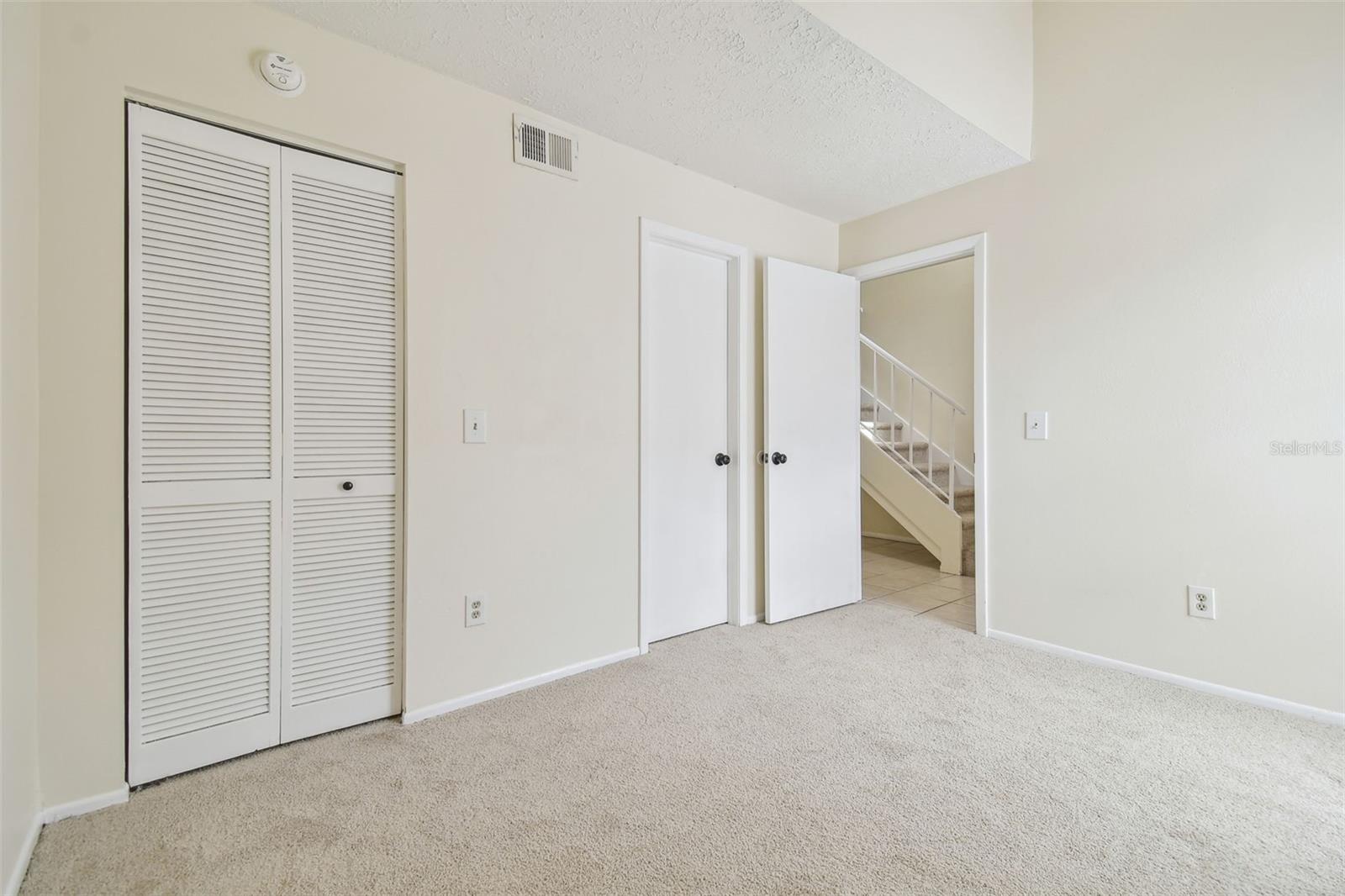 Listing photo id 14 for 9473 Forest Hills Place