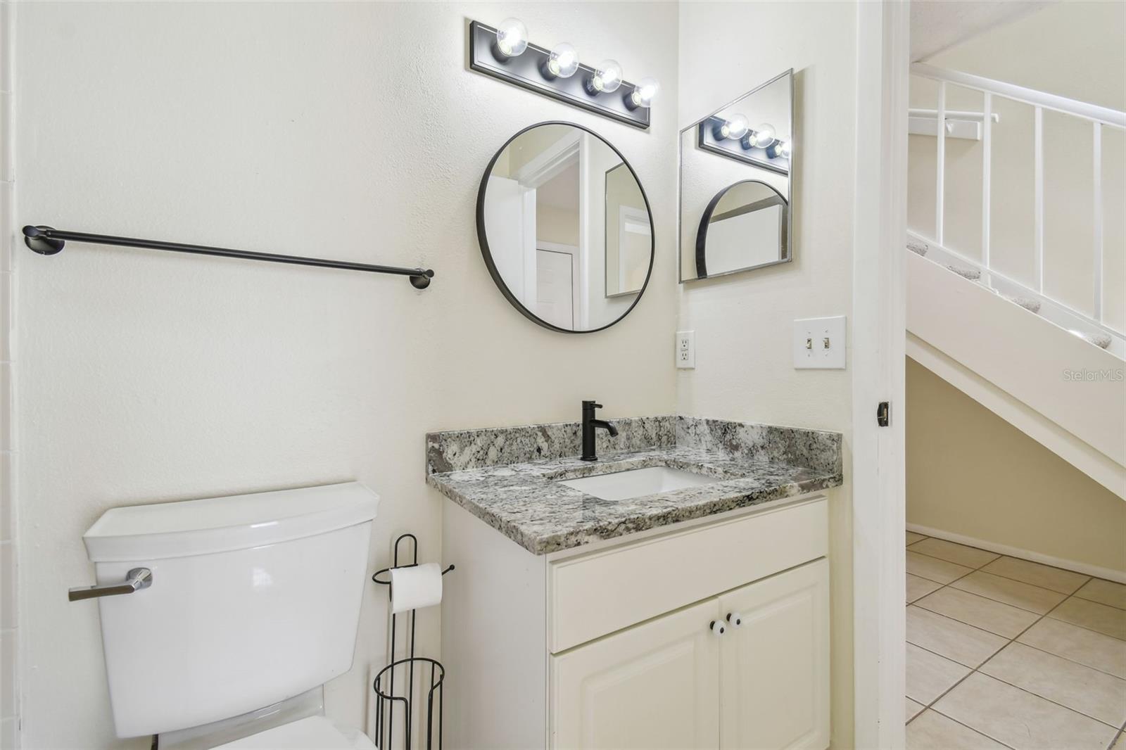 Listing photo id 17 for 9473 Forest Hills Place
