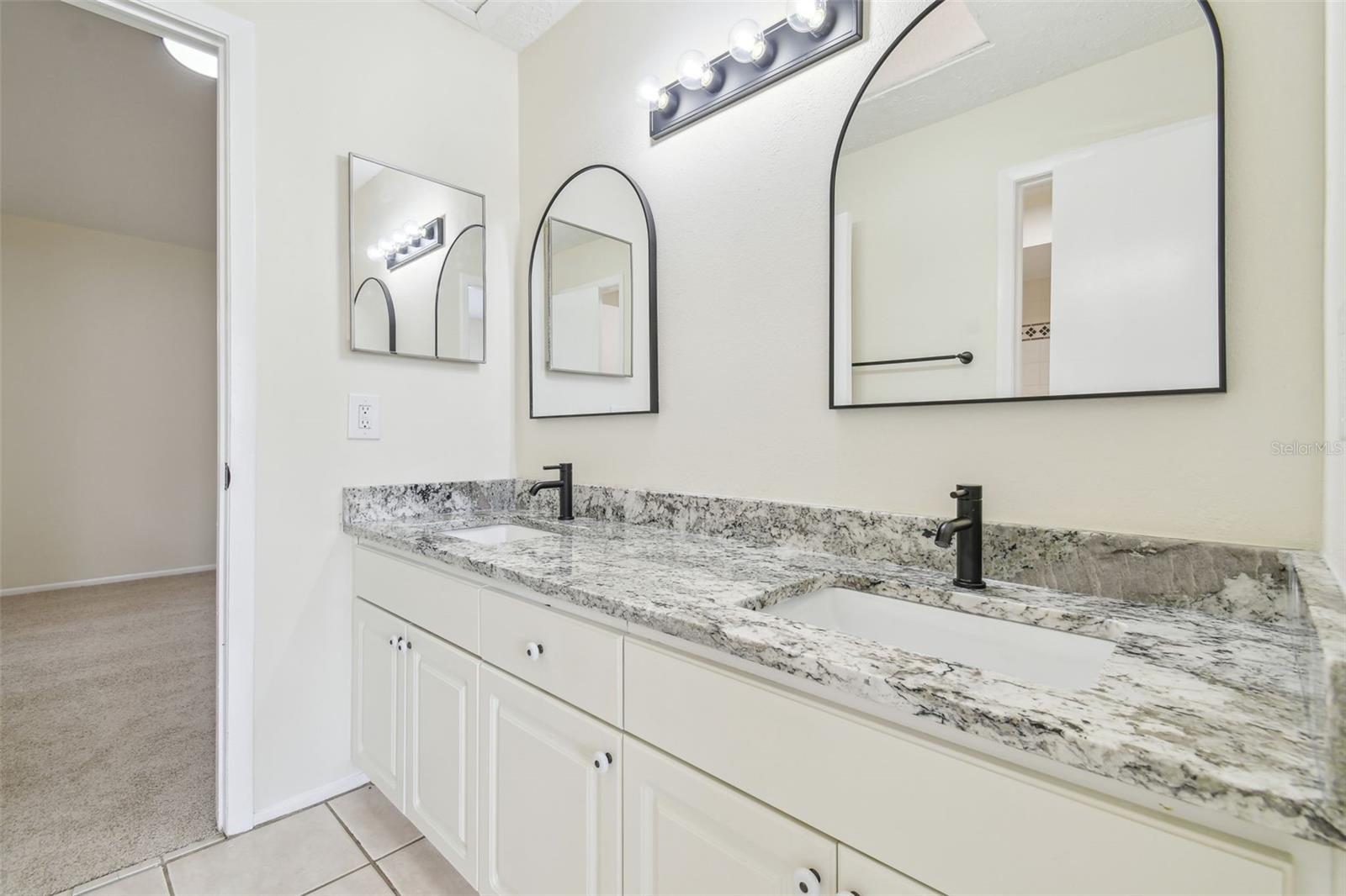 Listing photo id 23 for 9473 Forest Hills Place