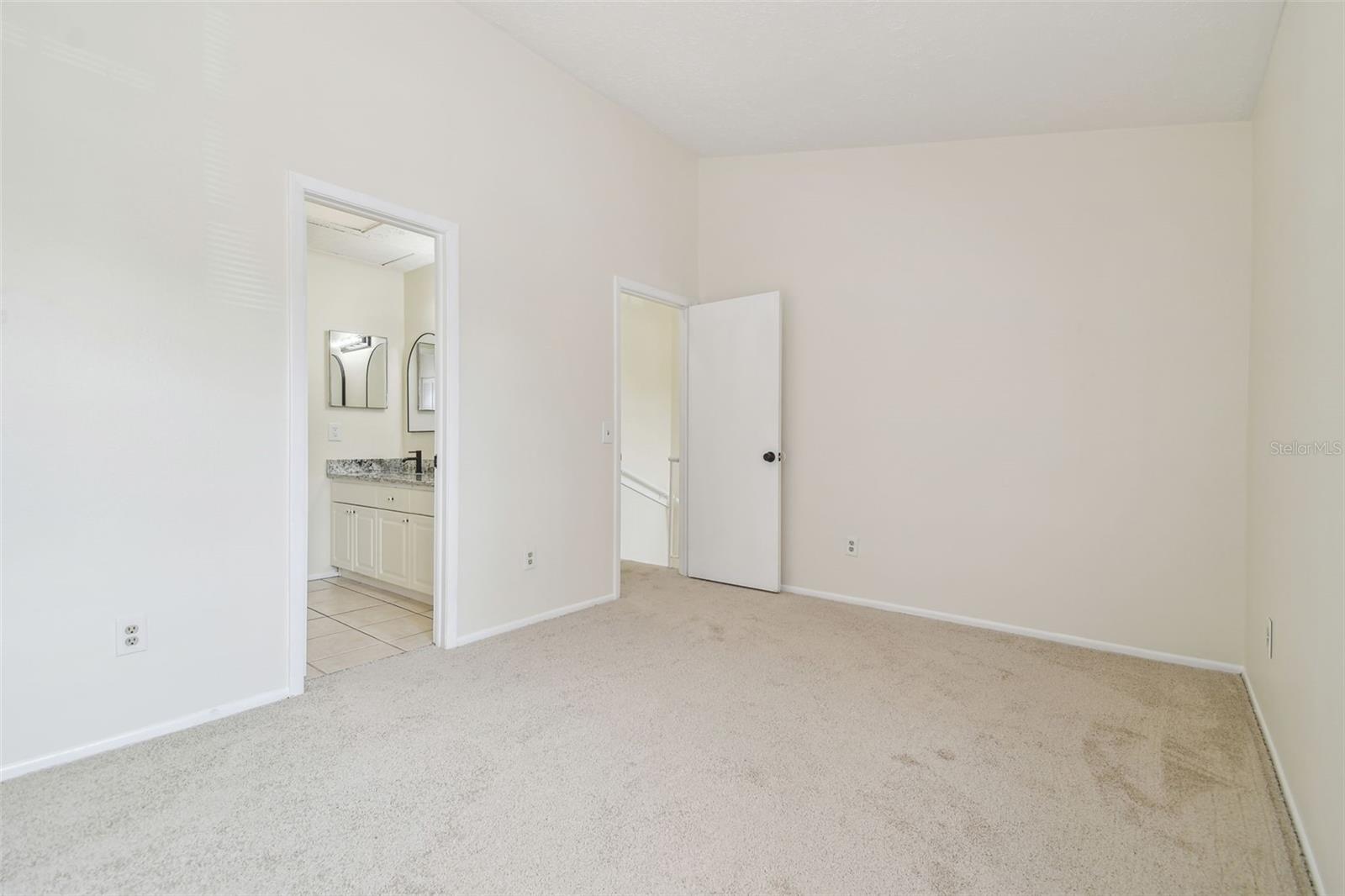 Listing photo id 25 for 9473 Forest Hills Place