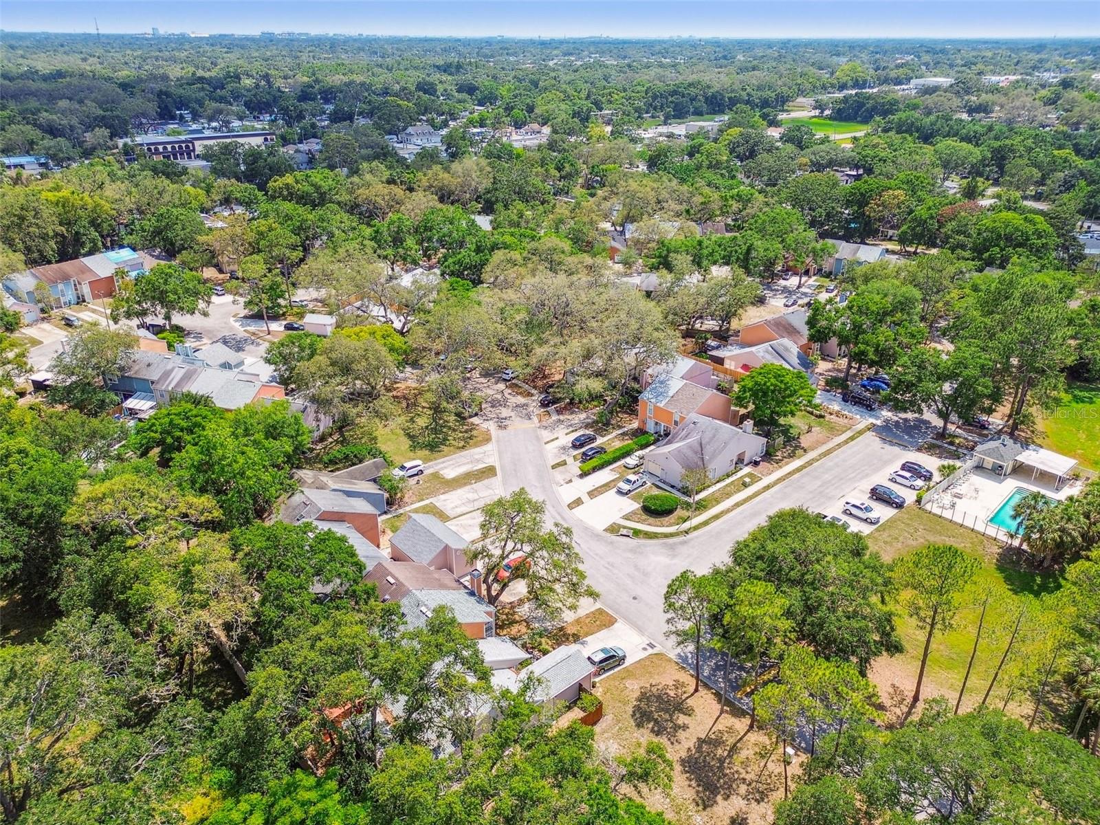 Listing photo id 40 for 9473 Forest Hills Place