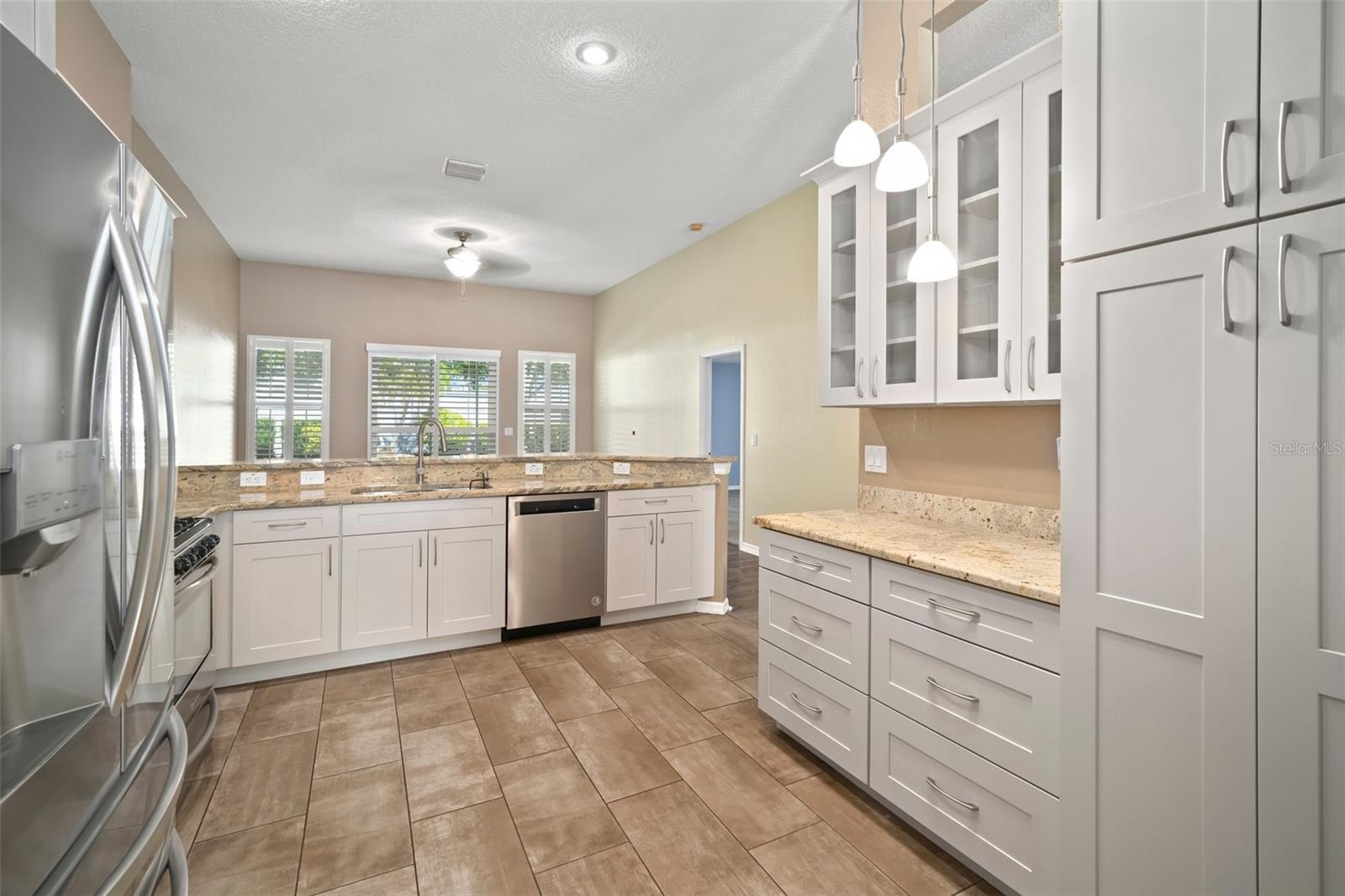 Listing photo id 17 for 1226 Baycrest Drive