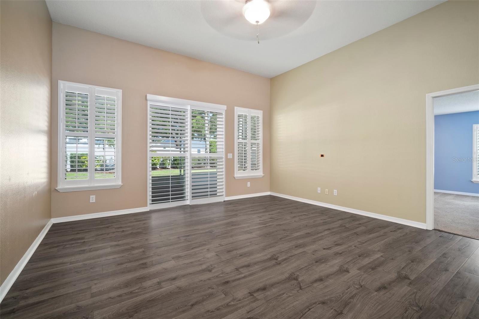 Listing photo id 21 for 1226 Baycrest Drive