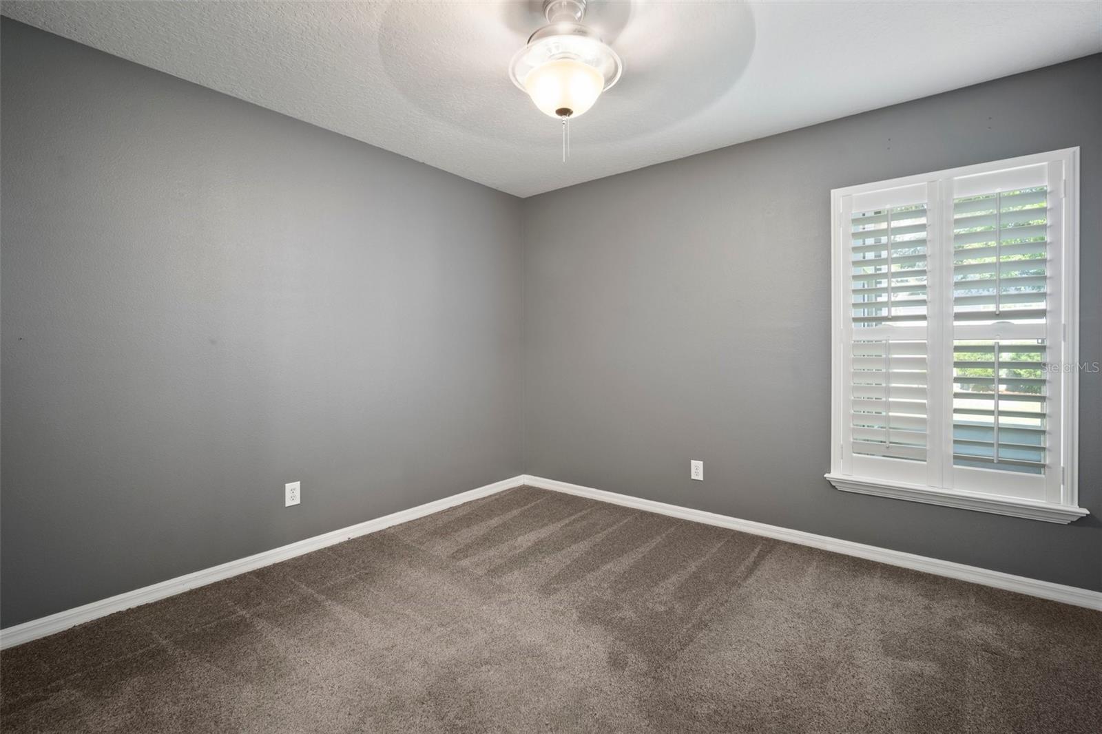 Listing photo id 34 for 1226 Baycrest Drive
