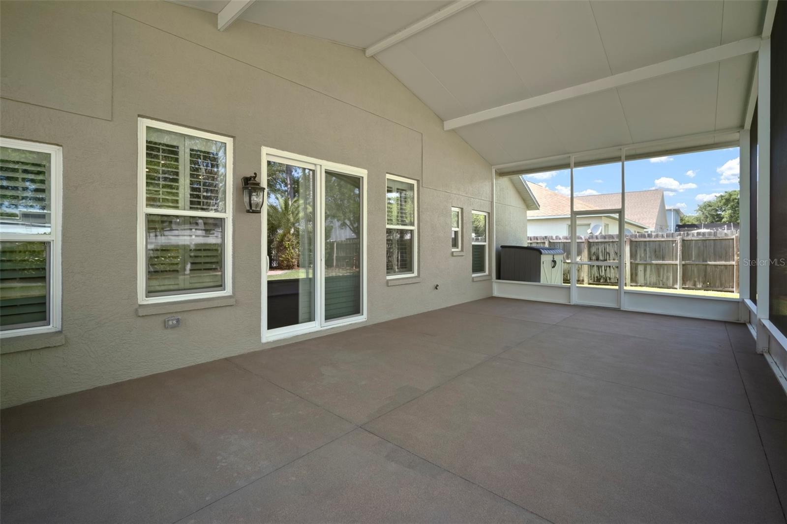 Listing photo id 49 for 1226 Baycrest Drive