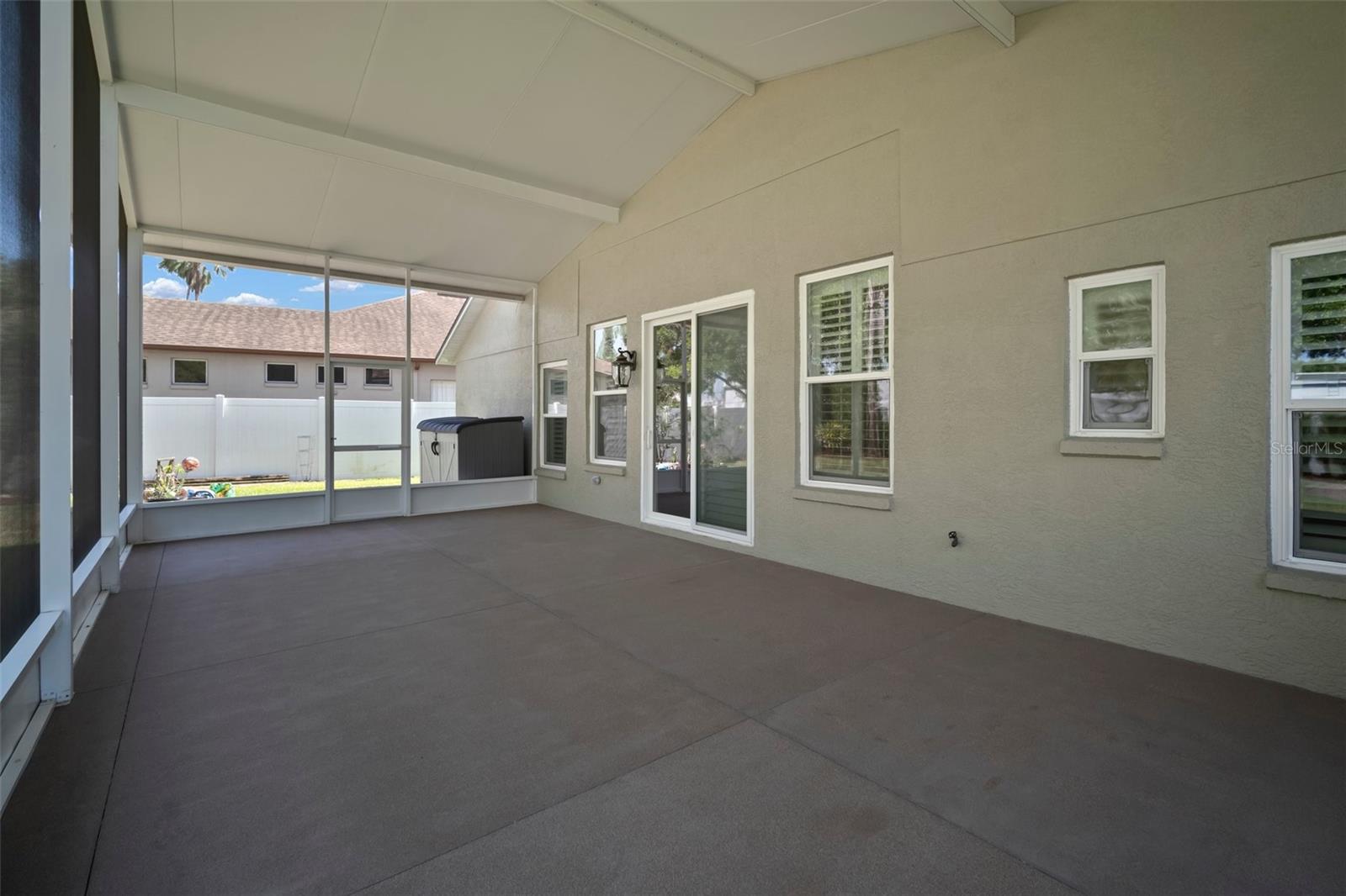 Listing photo id 50 for 1226 Baycrest Drive