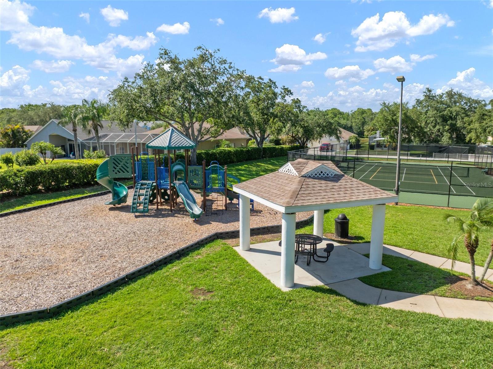 Listing photo id 59 for 1226 Baycrest Drive