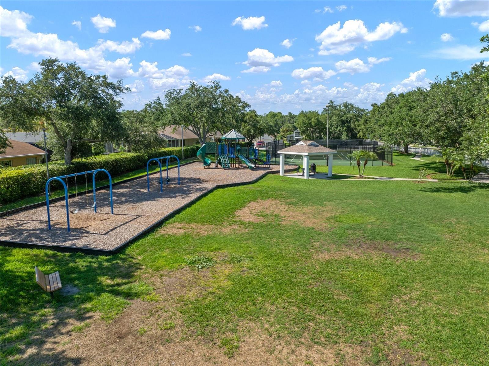 Listing photo id 60 for 1226 Baycrest Drive