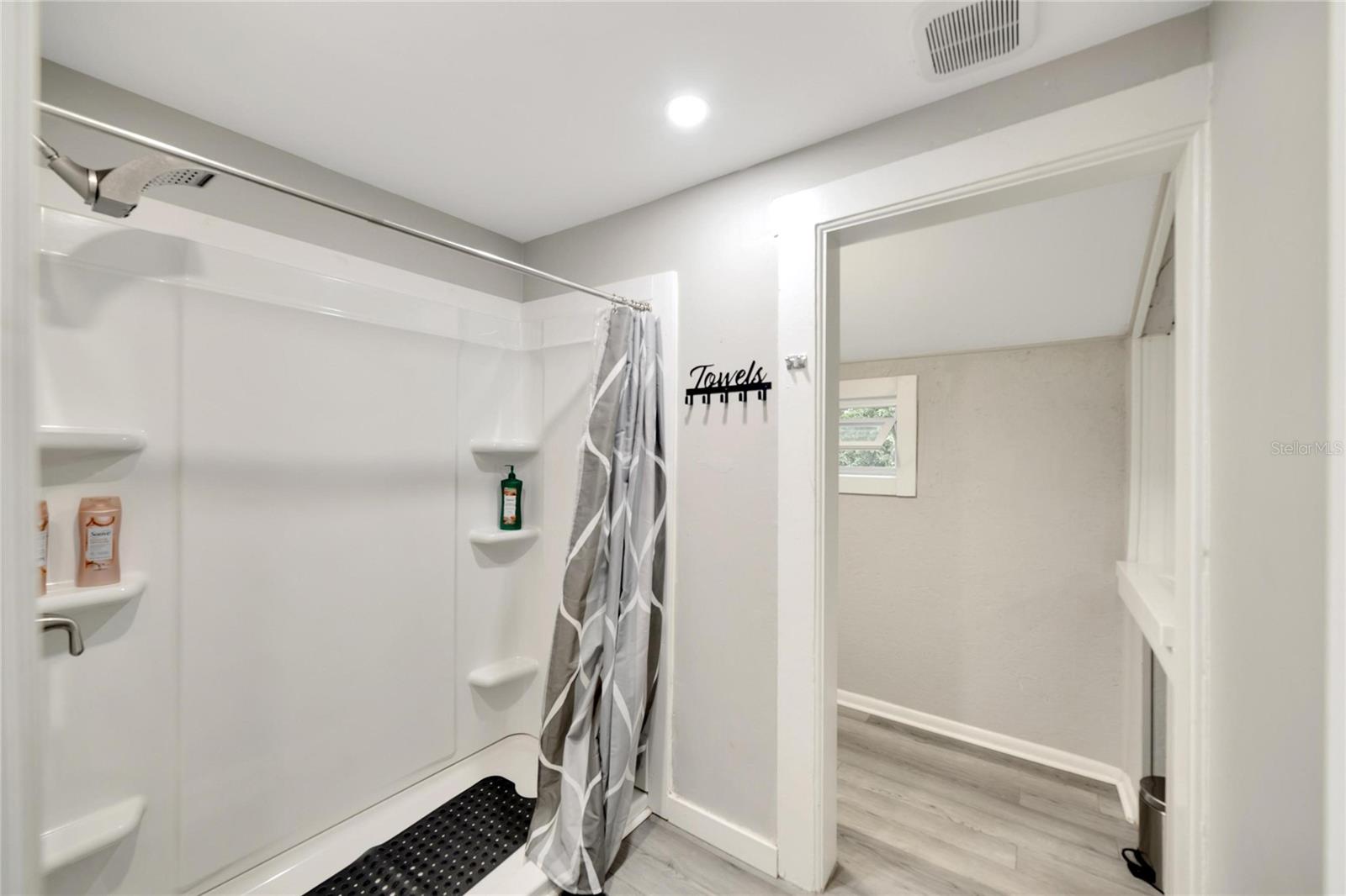 Image 32 of 41 For 4209 14th Street