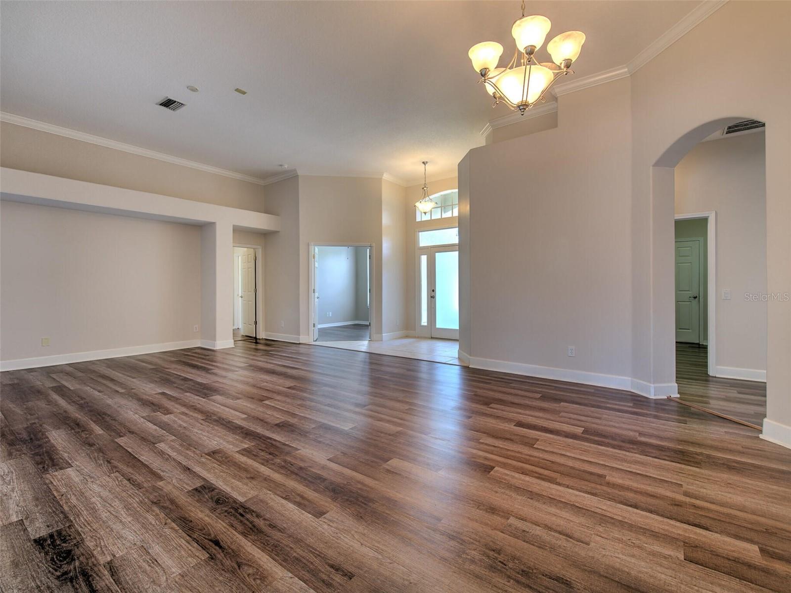 Image 18 of 52 For 20810 Lake Talia Boulevard