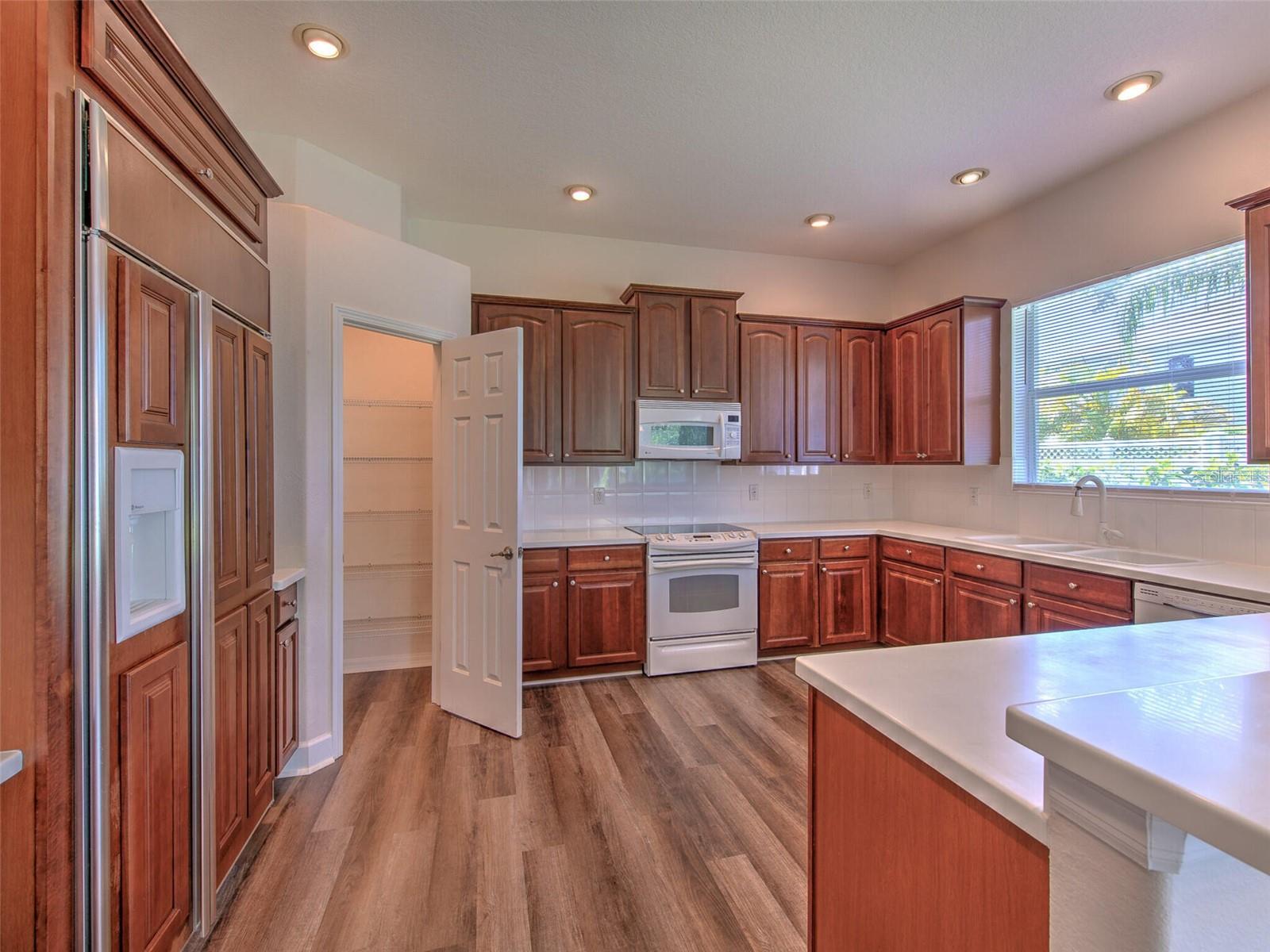 Image 27 of 52 For 20810 Lake Talia Boulevard