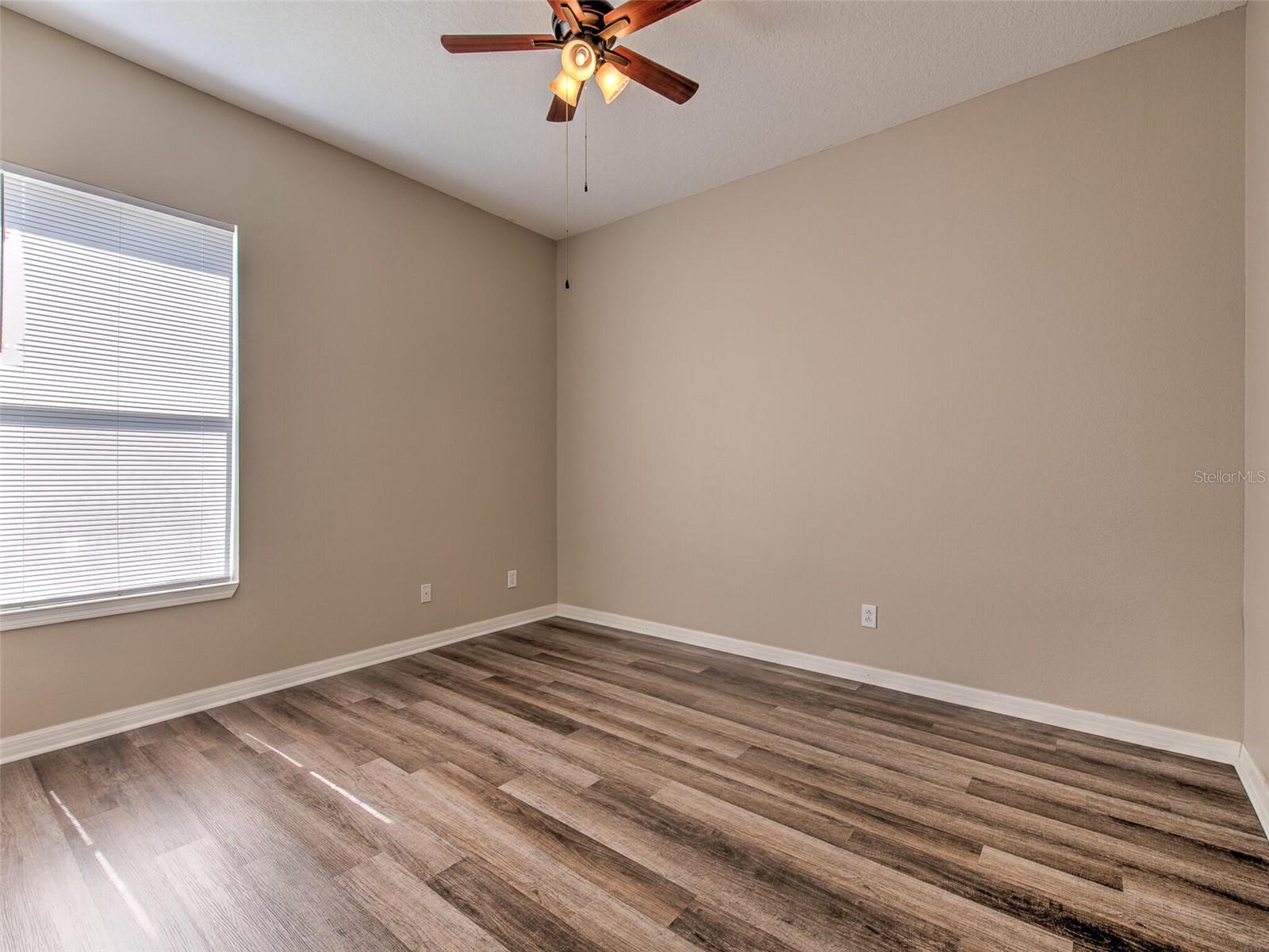 Image 37 of 52 For 20810 Lake Talia Boulevard