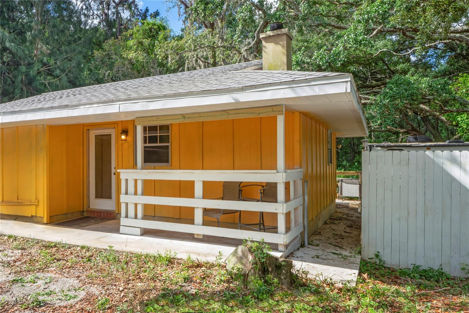 Image 2 of 33 For 8828 Jasmine Boulevard