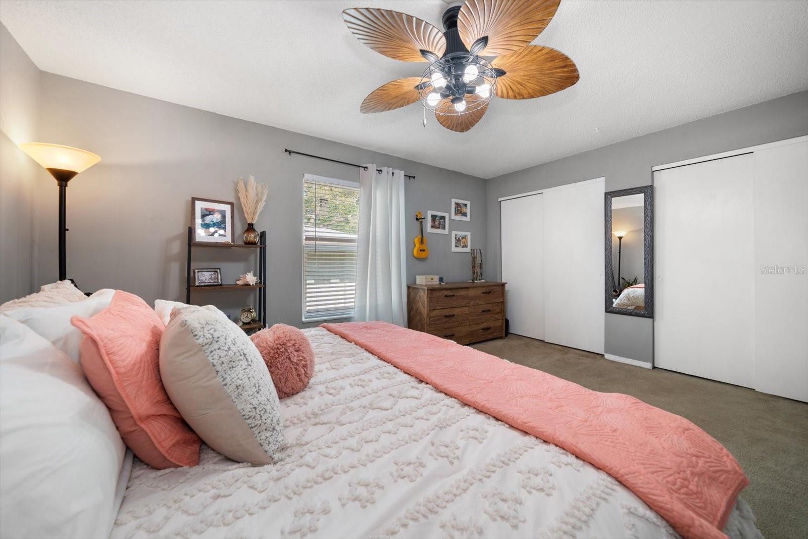 Image 18 of 52 For 12760 Indian Rocks Road 410