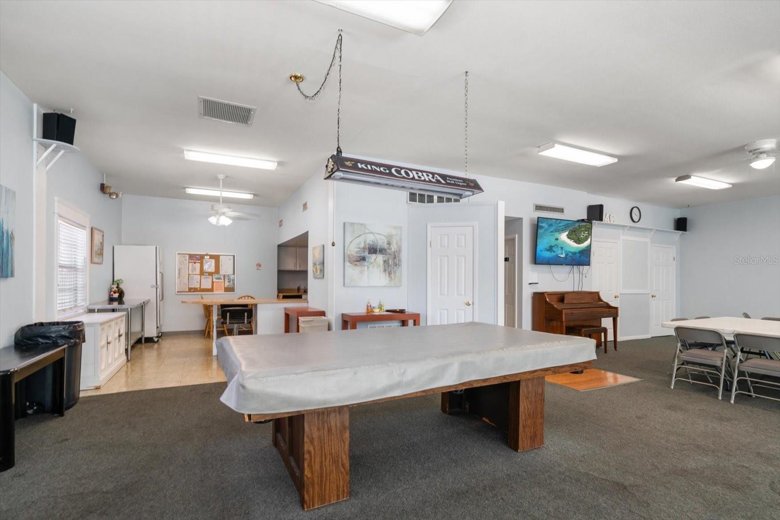 Image 34 of 52 For 12760 Indian Rocks Road 410