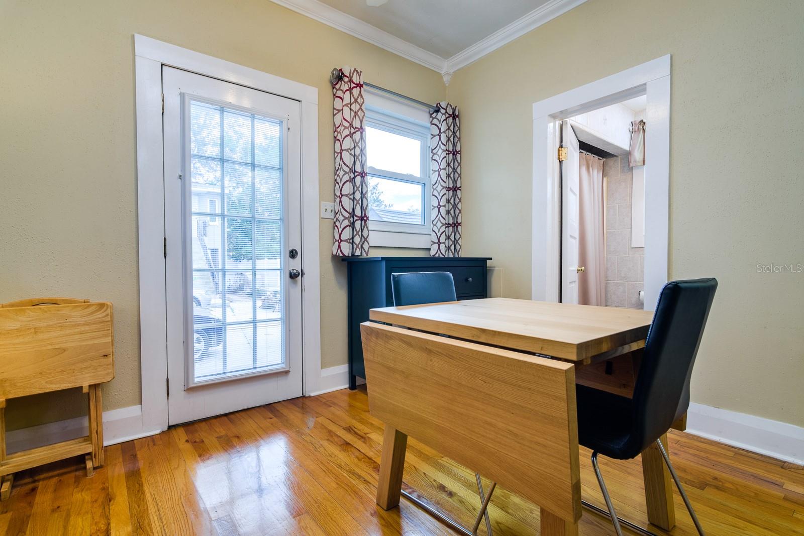 Image 14 of 23 For 809 Park Avenue