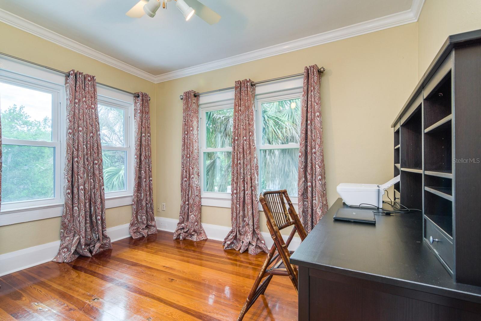 Image 20 of 23 For 809 Park Avenue