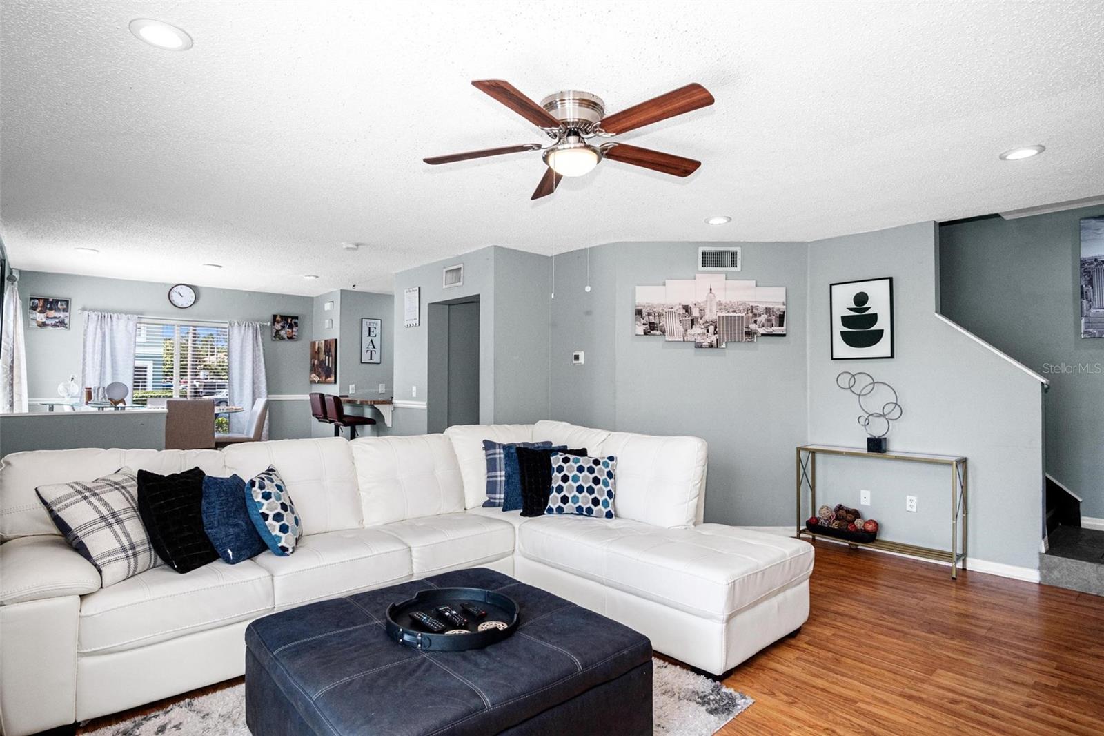 Listing photo id 10 for 1603 Fluorshire Drive