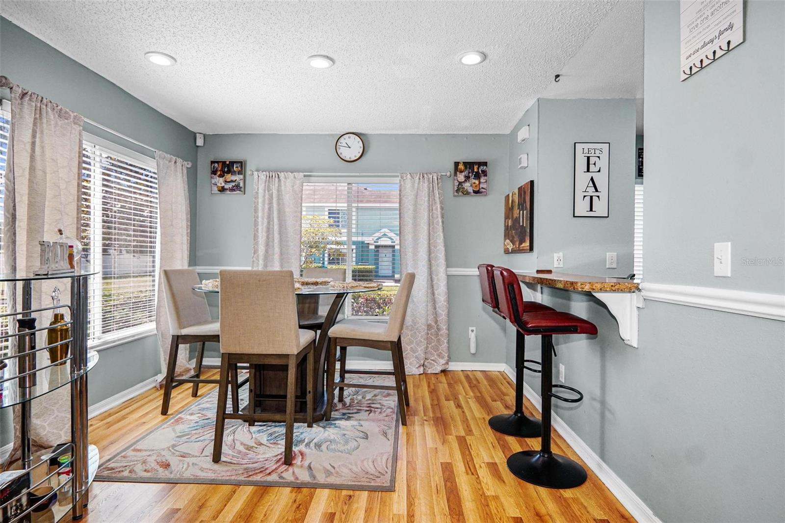 Listing photo id 5 for 1603 Fluorshire Drive