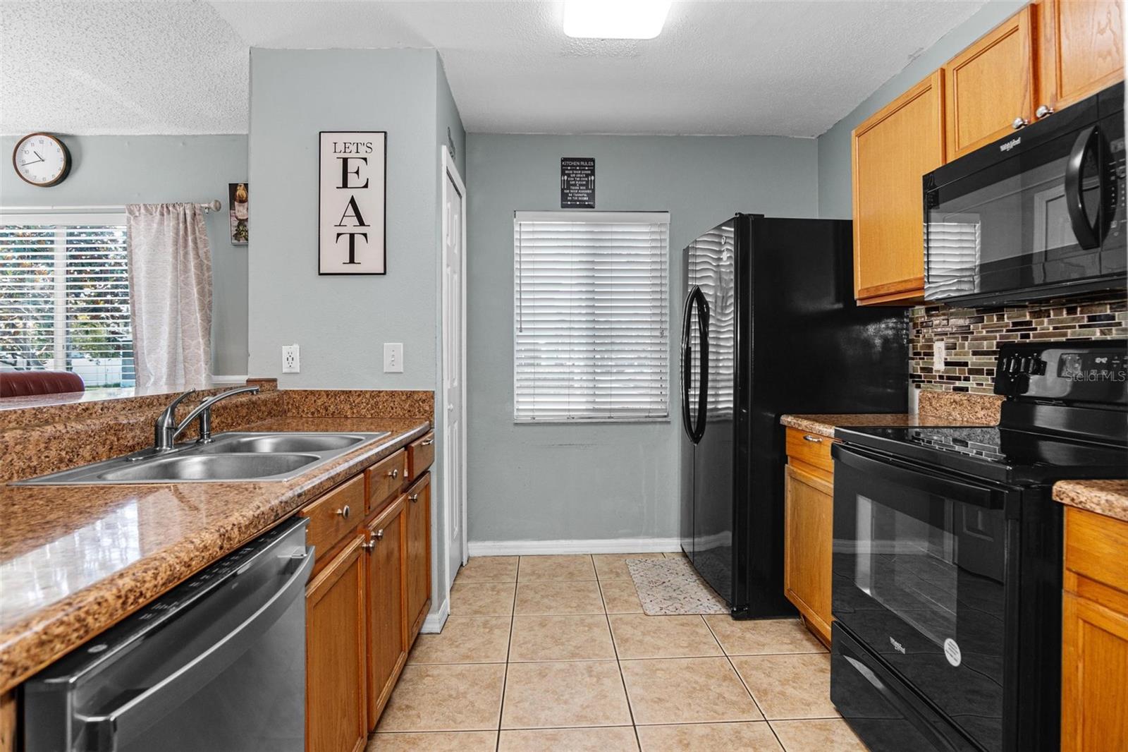 Listing photo id 7 for 1603 Fluorshire Drive