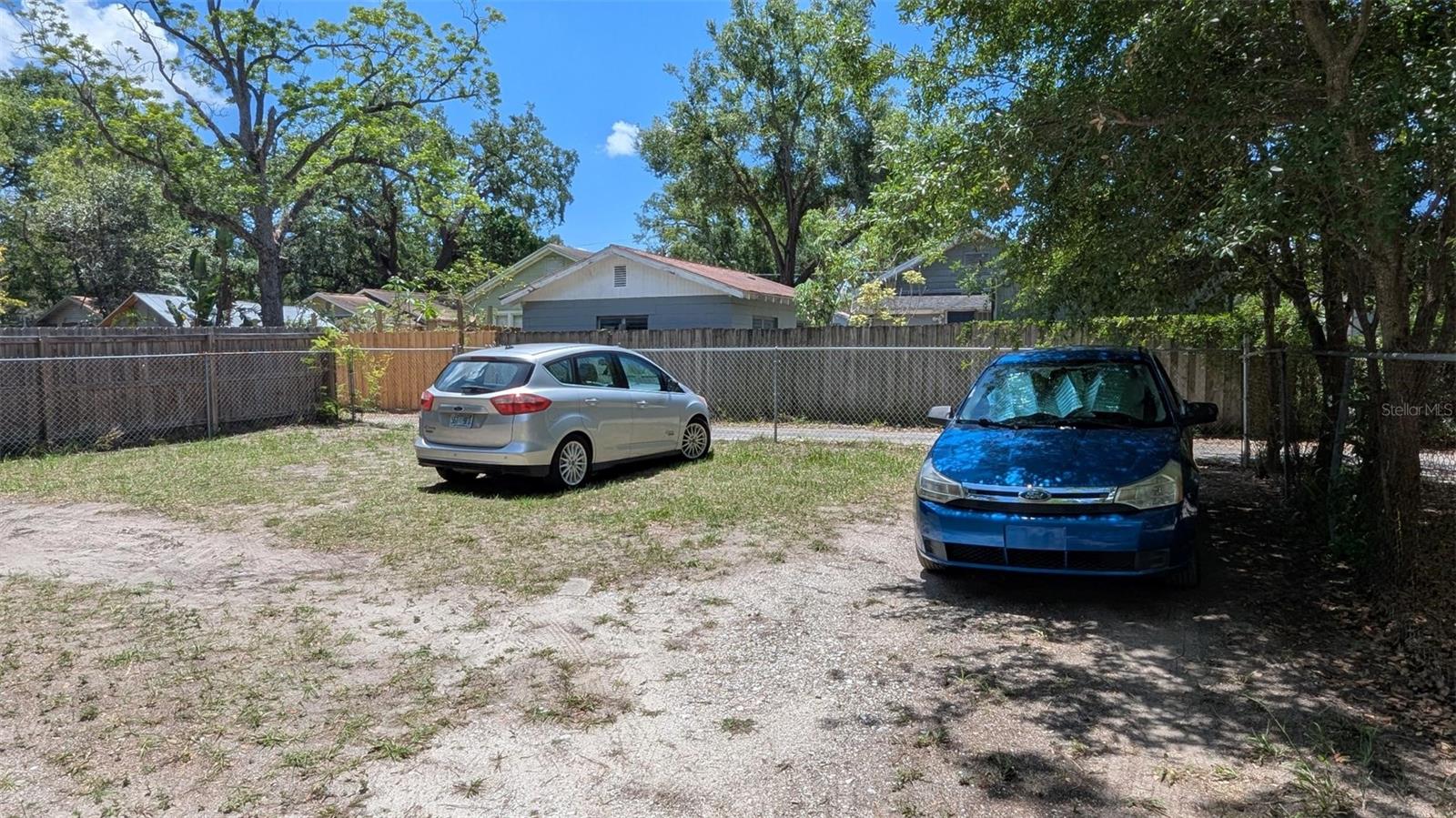 Image 11 of 29 For 1221 Osborne Avenue