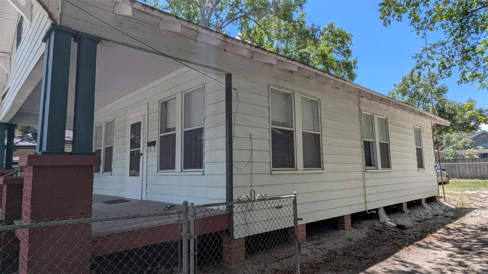 Image 4 of 29 For 1221 Osborne Avenue