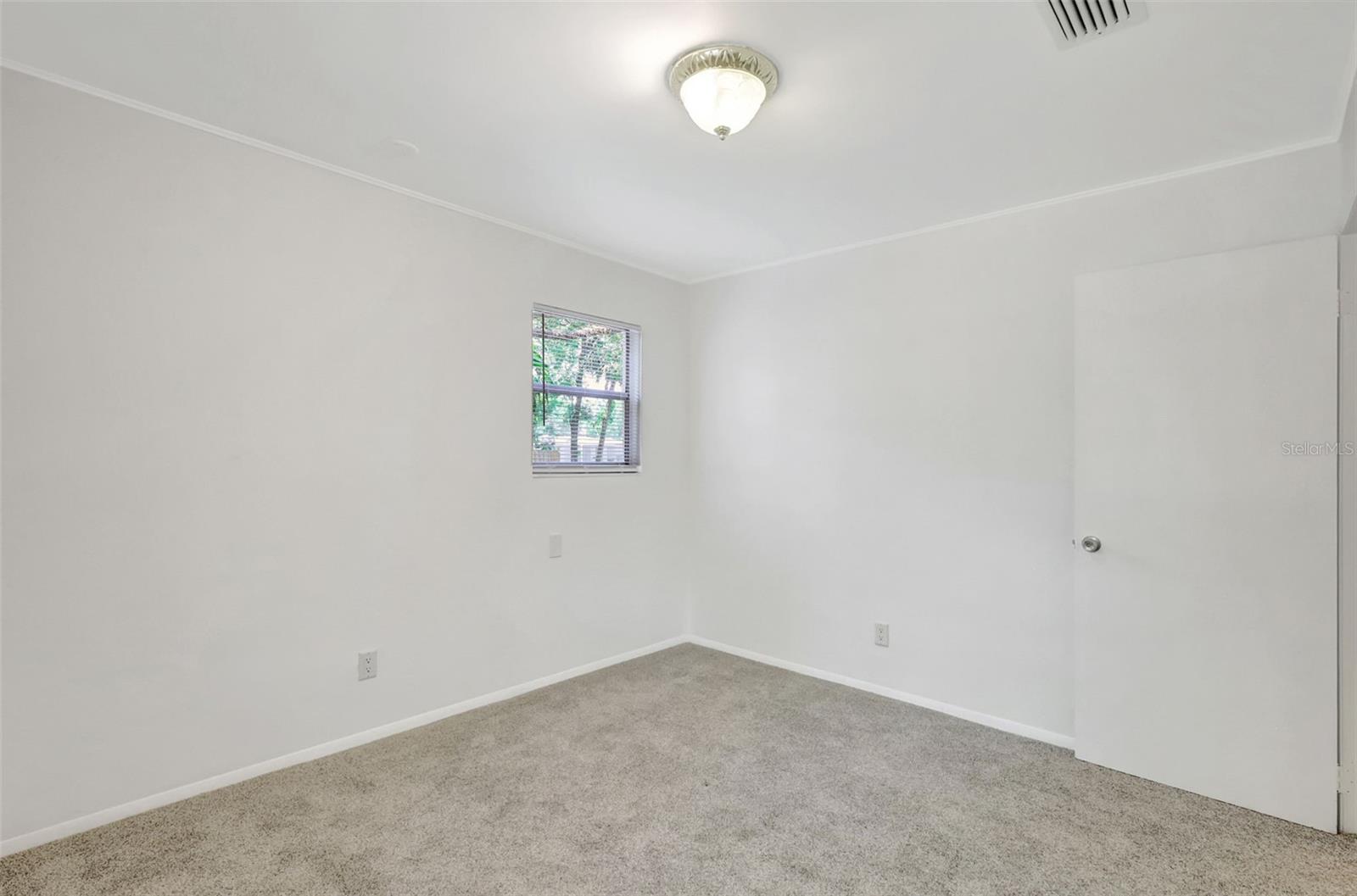 Image 17 of 48 For 706 56th Street
