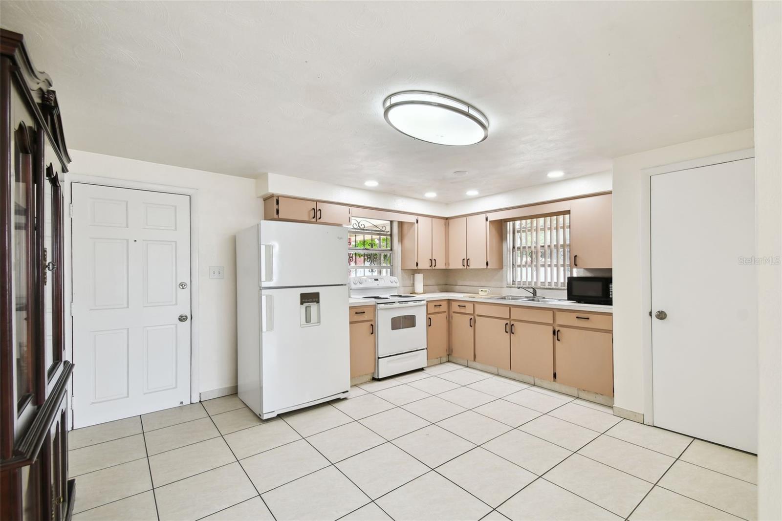 Image 11 of 53 For 3324 Saint Joseph Street