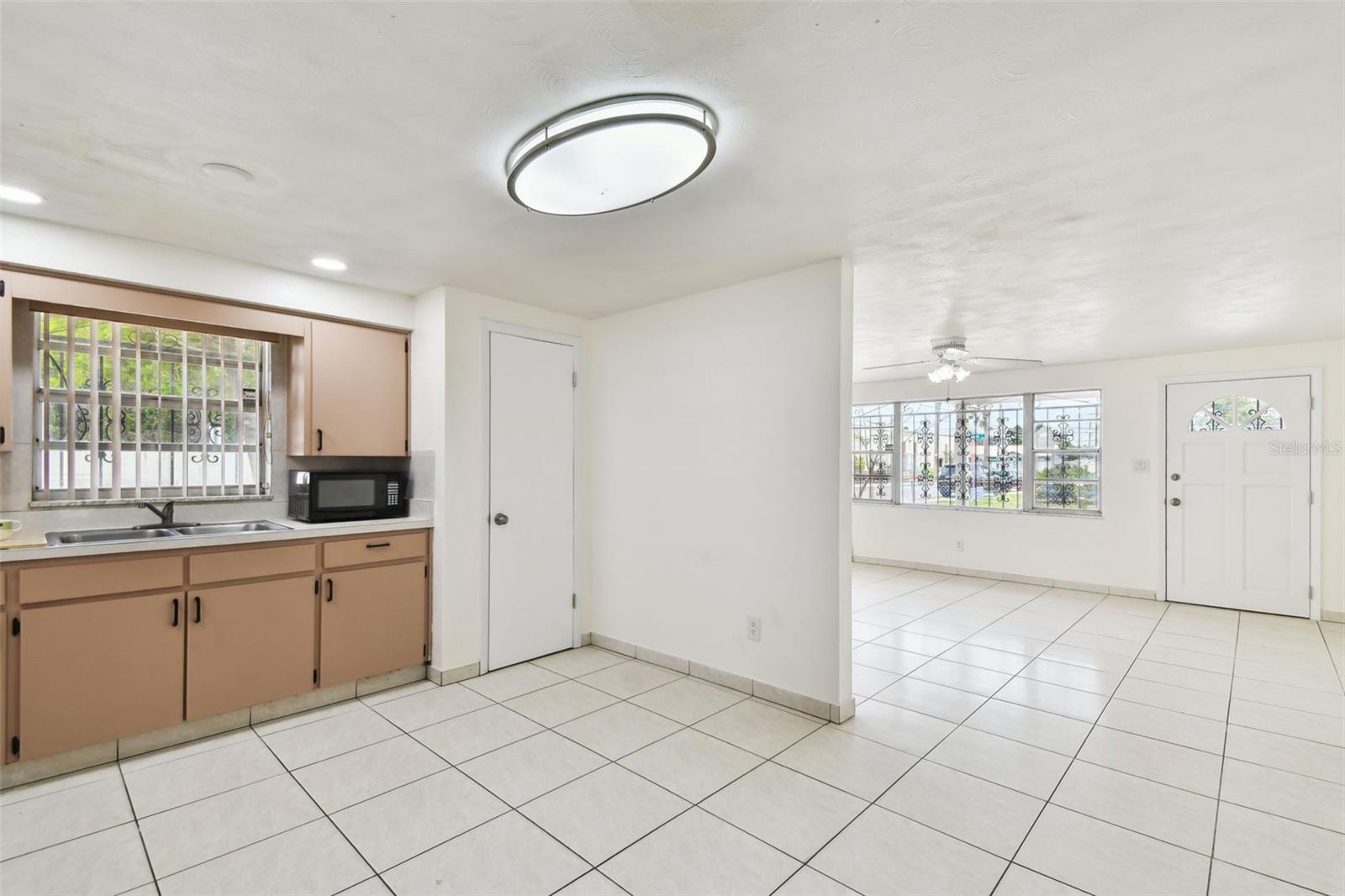 Image 13 of 53 For 3324 Saint Joseph Street