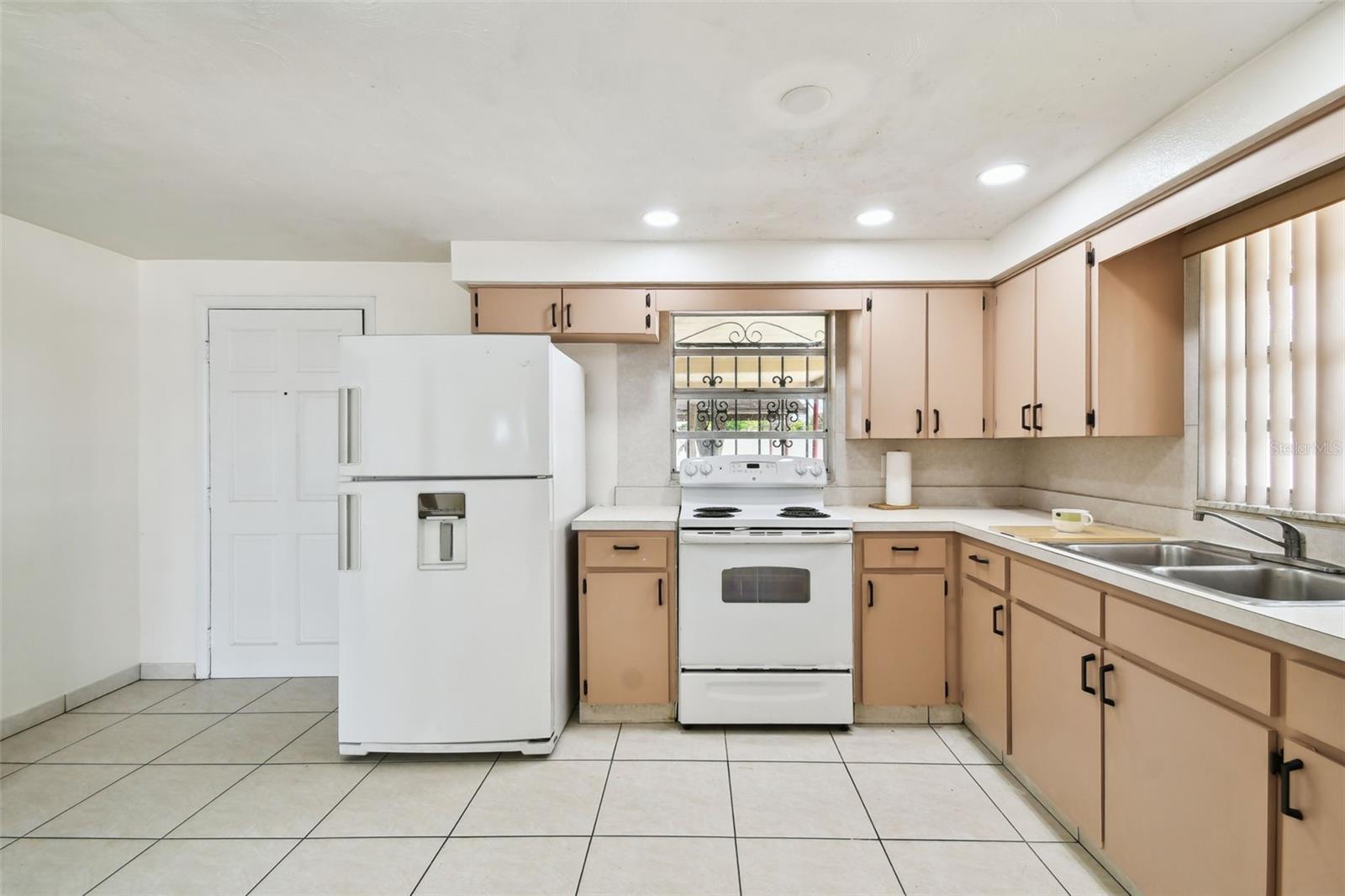 Image 14 of 53 For 3324 Saint Joseph Street