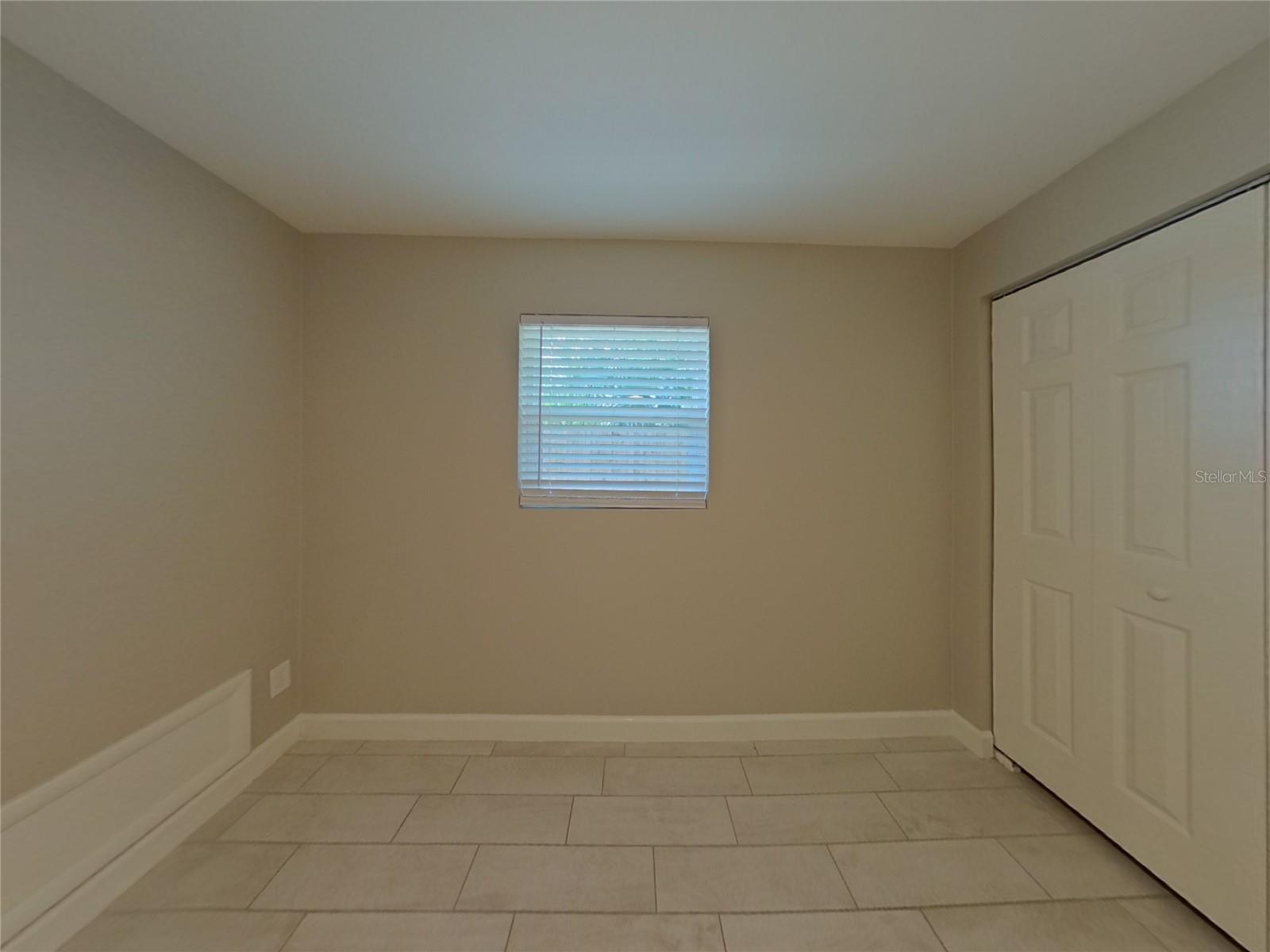 Image 9 of 15 For 1610 Lois Avenue