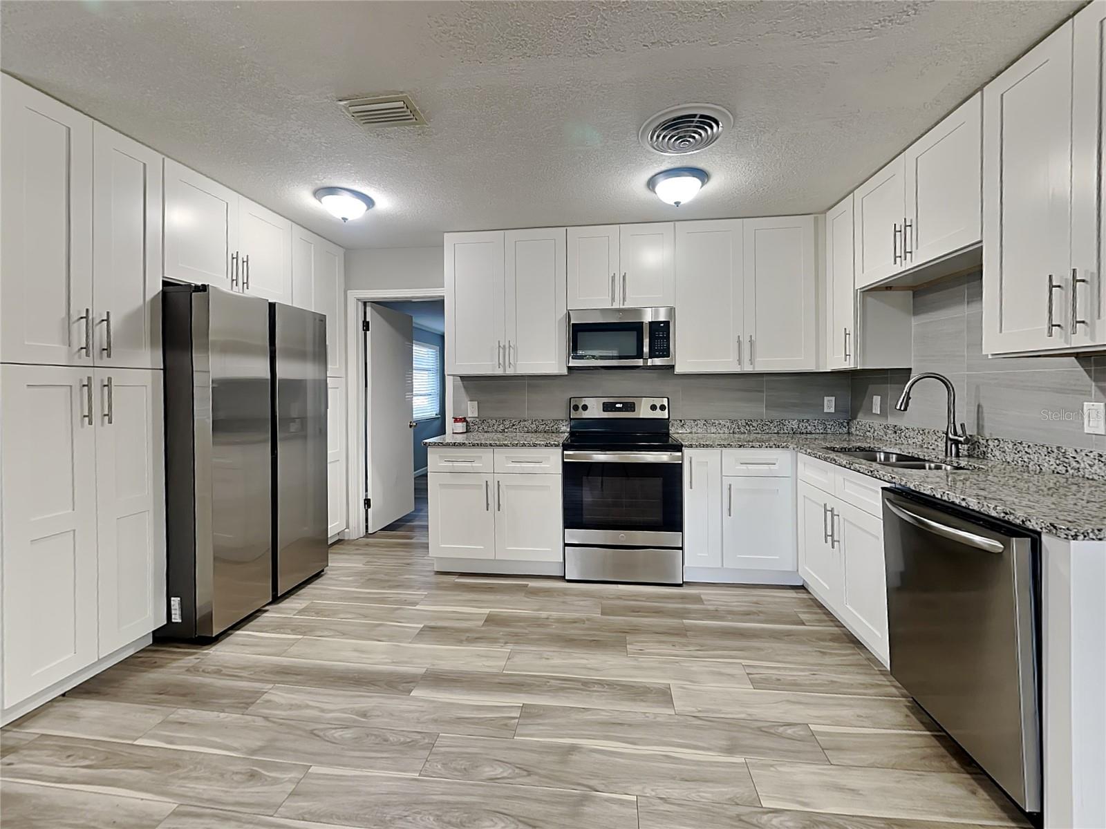 Image 4 of 14 For 10916 14th Street