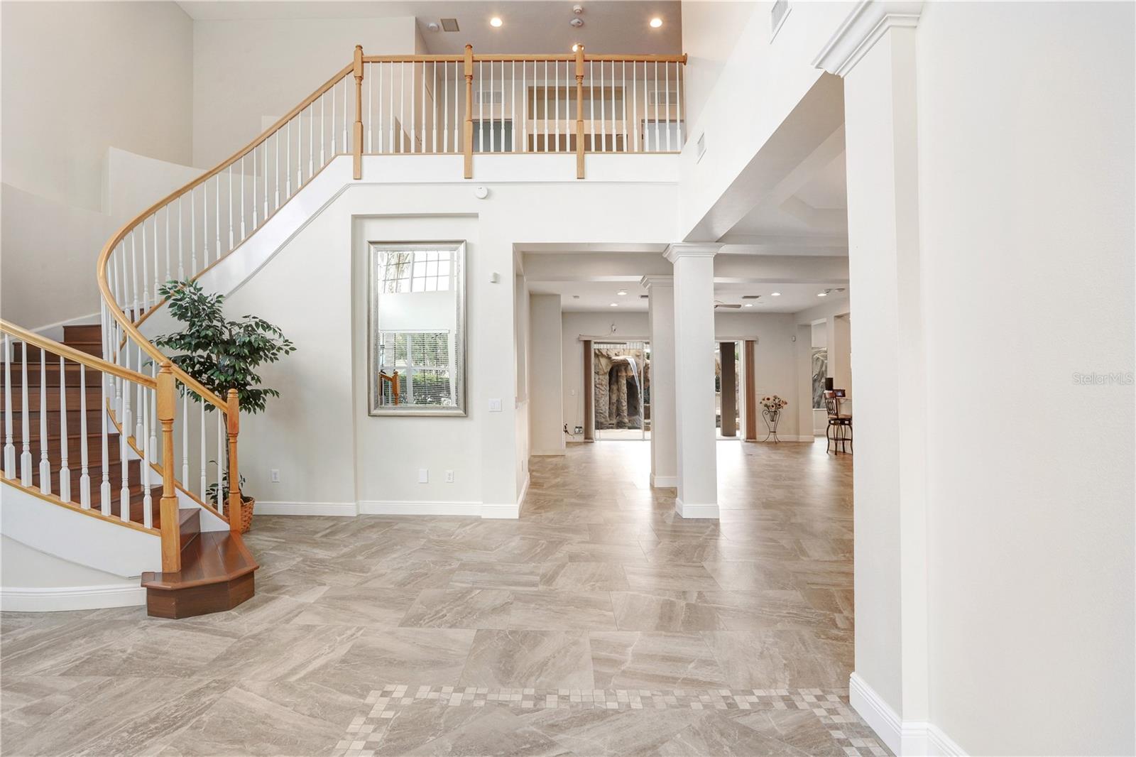 Listing photo id 17 for 23325 Abercorn Lane