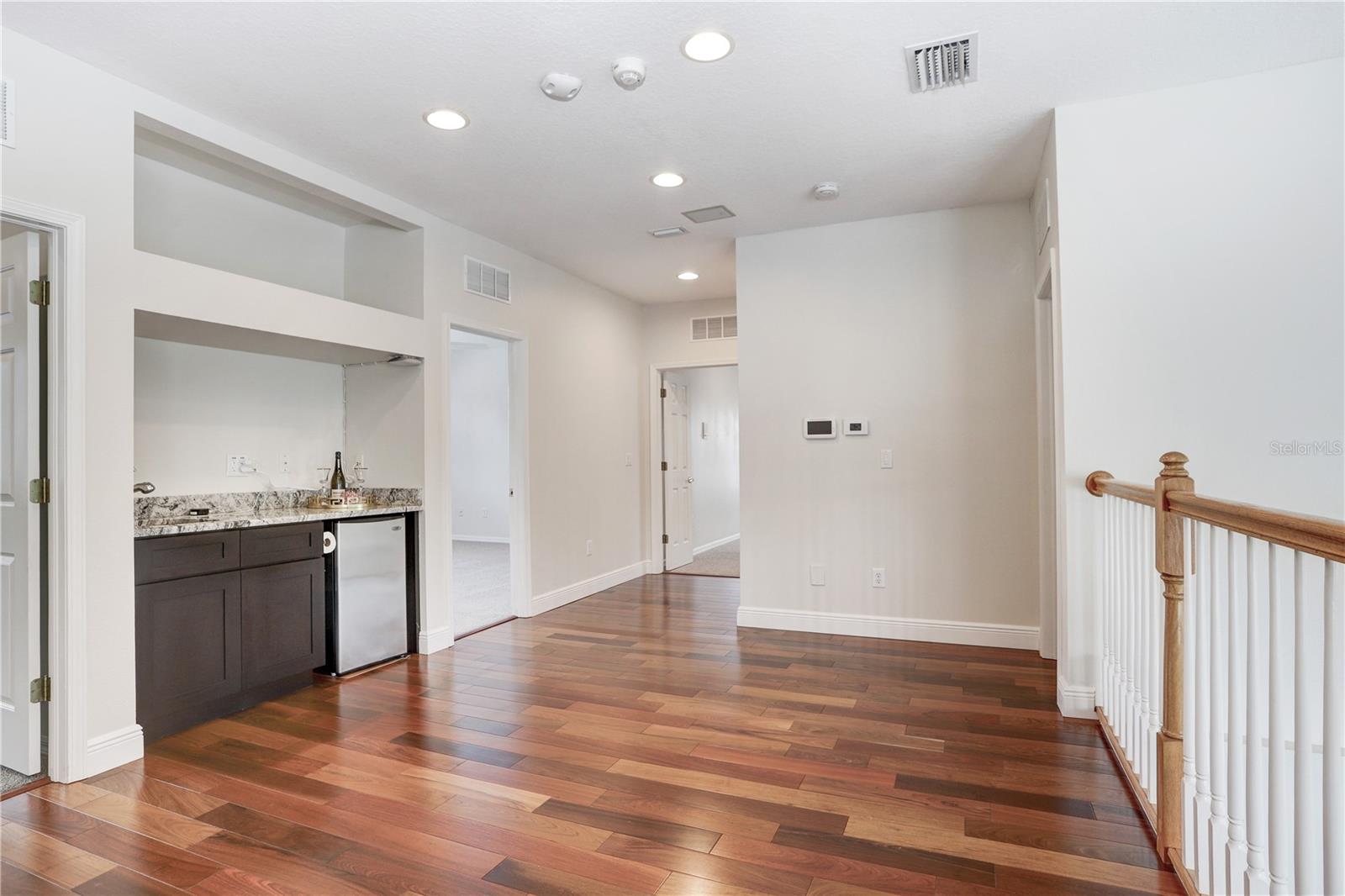 Listing photo id 18 for 23325 Abercorn Lane