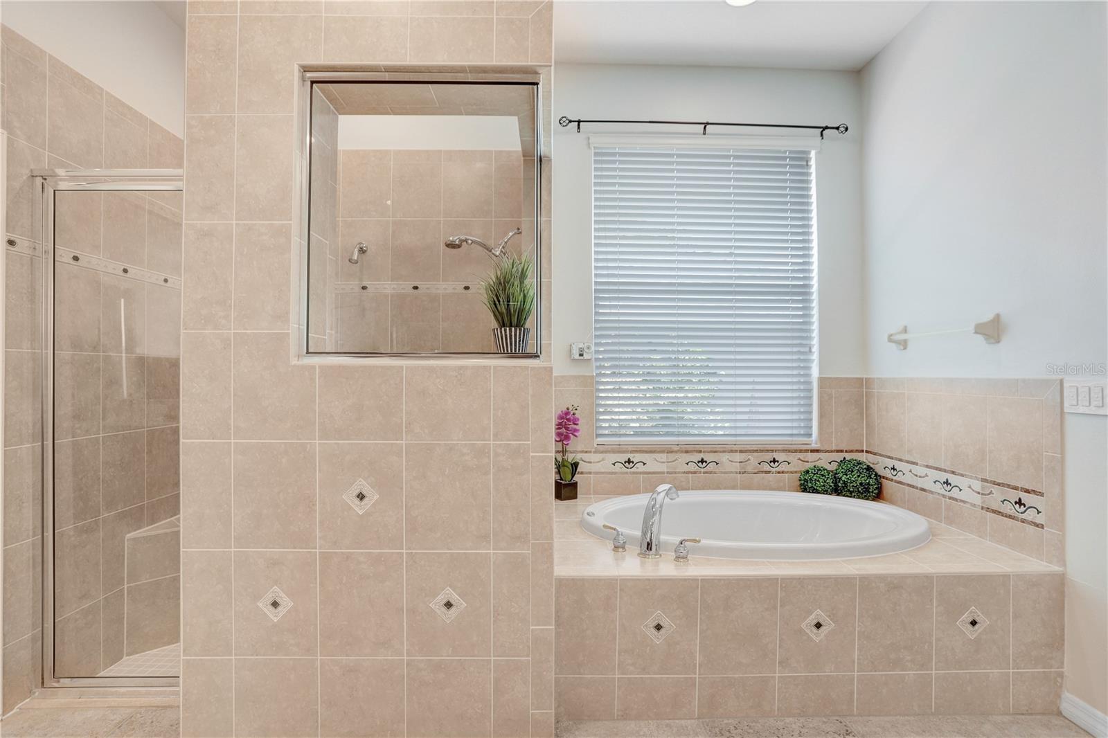 Listing photo id 36 for 23325 Abercorn Lane
