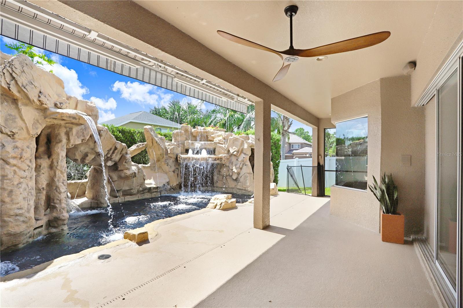Listing photo id 38 for 23325 Abercorn Lane