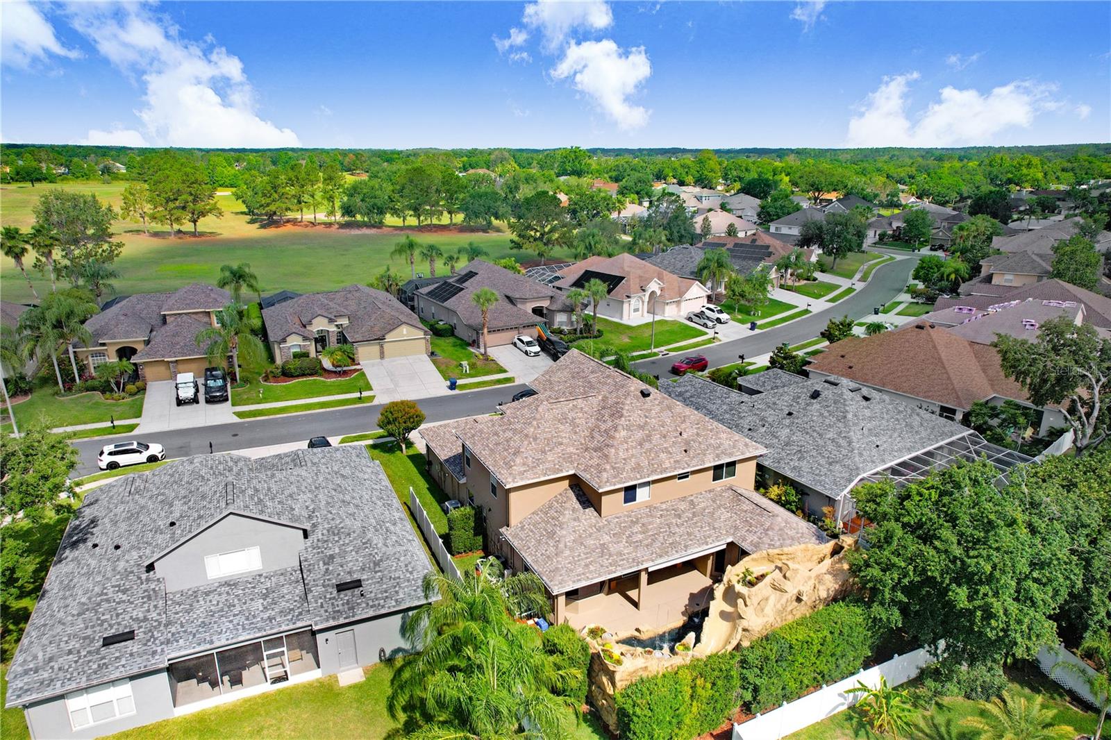 Listing photo id 54 for 23325 Abercorn Lane